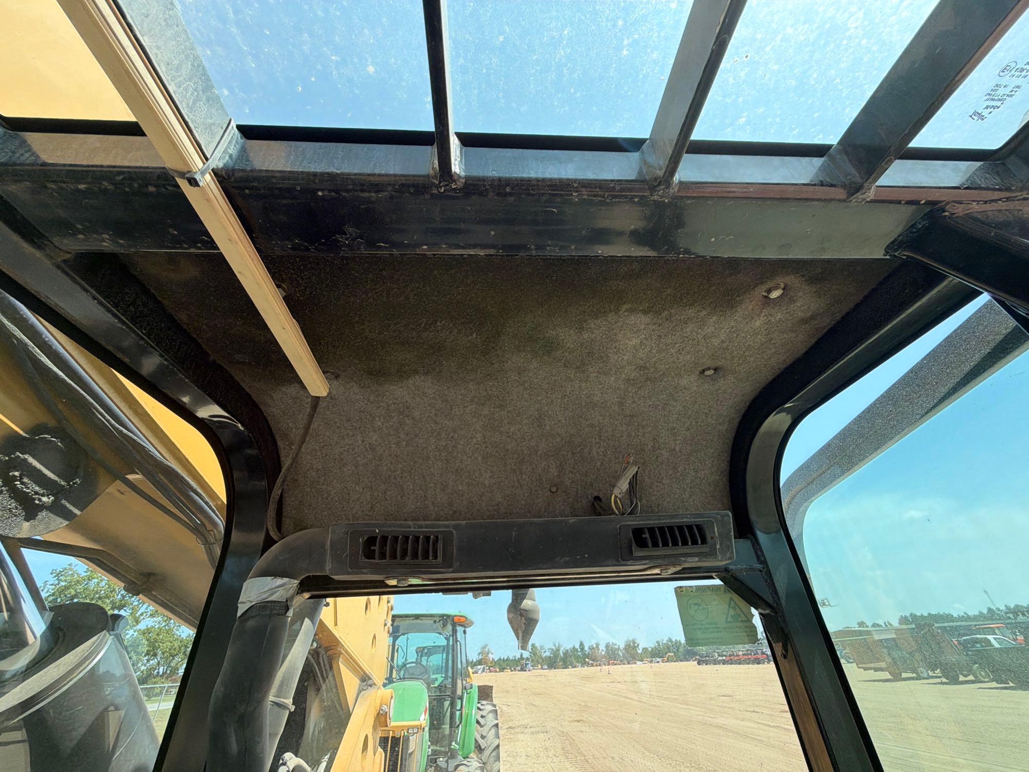 2014 Caterpillar TL943C