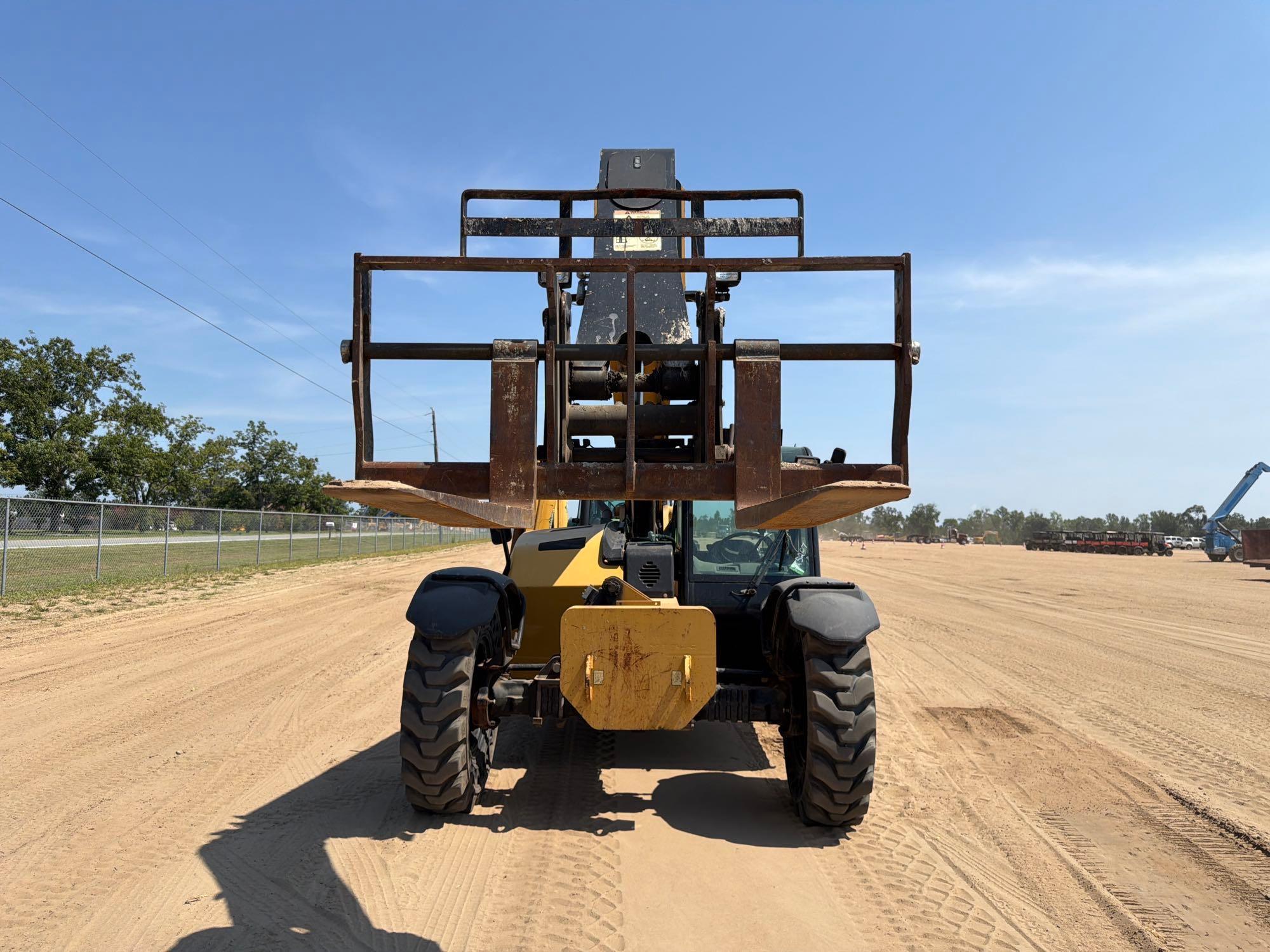 2014 Caterpillar TL943C