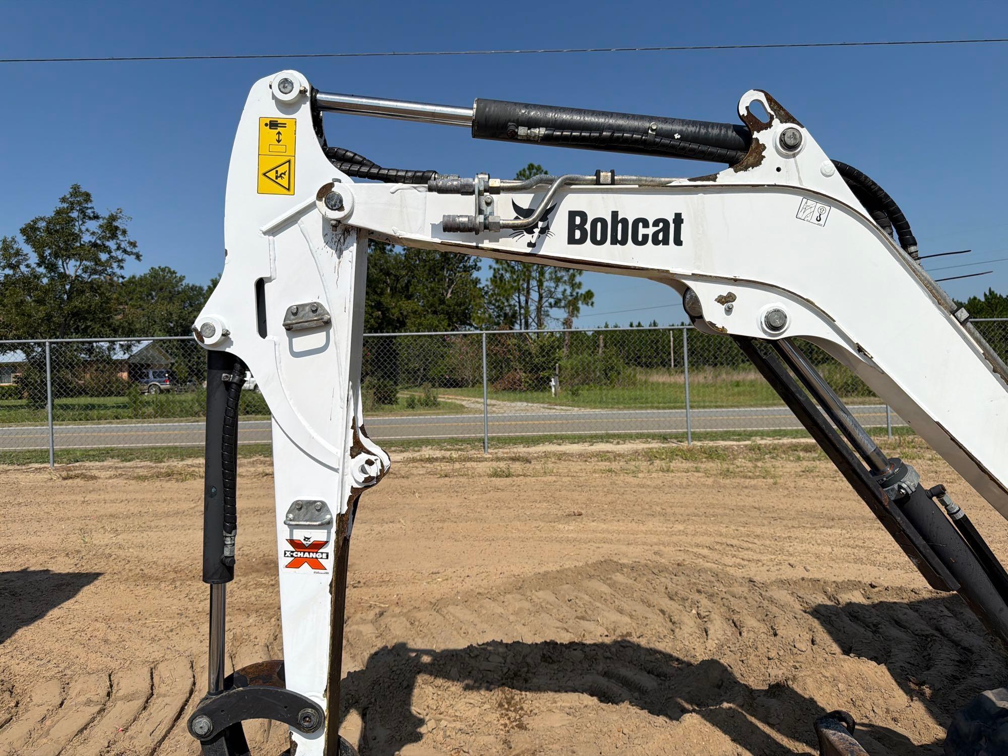 Bobcat E26