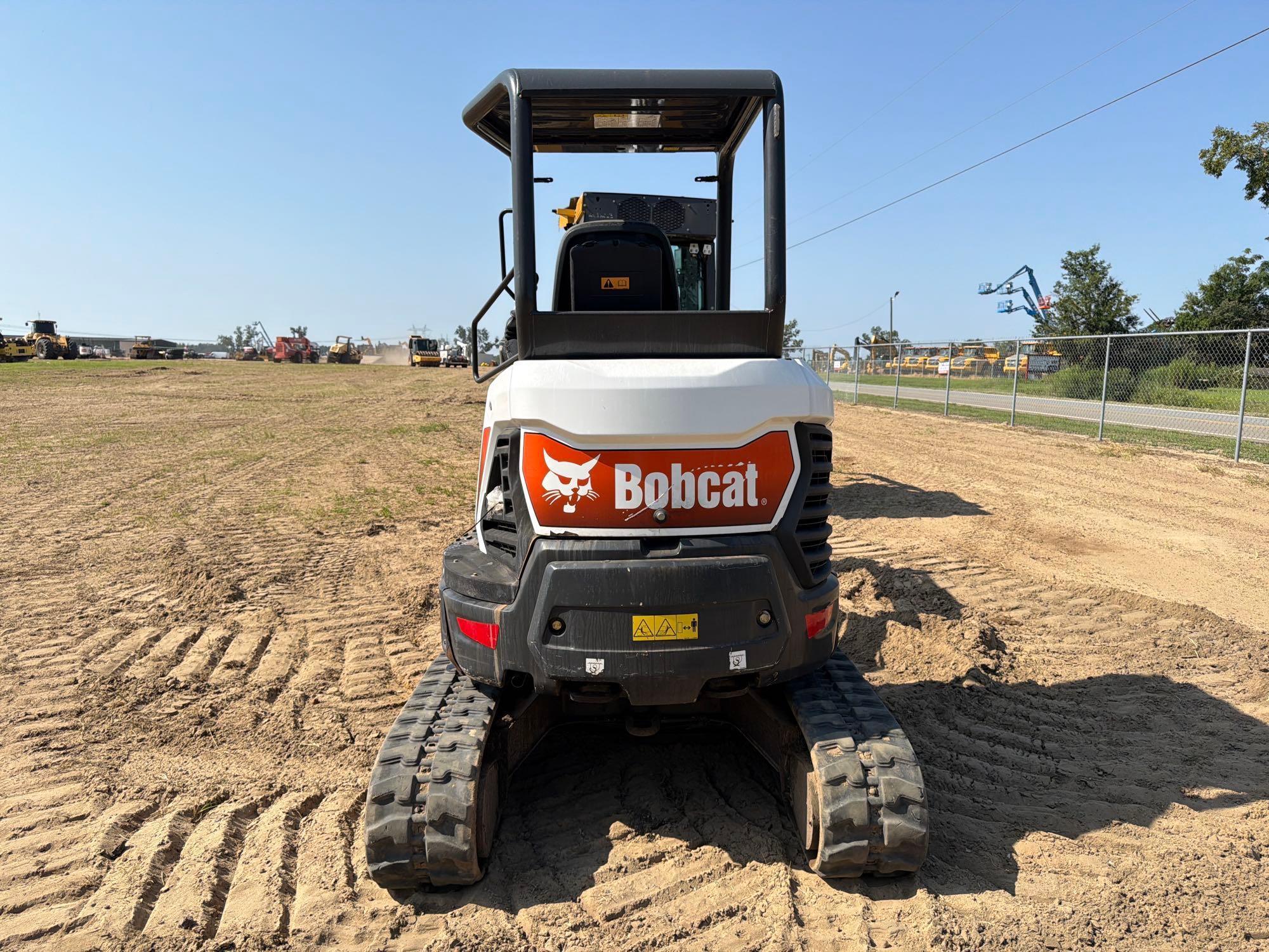 Bobcat E26