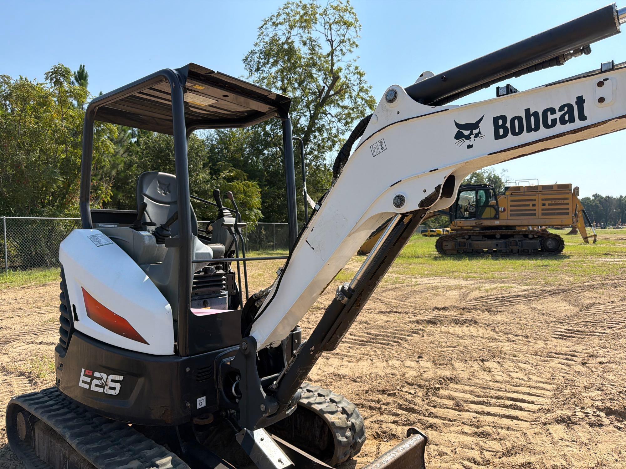 Bobcat E26