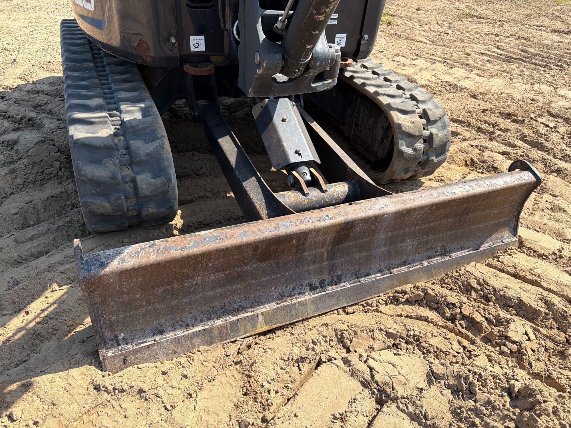 Bobcat E26