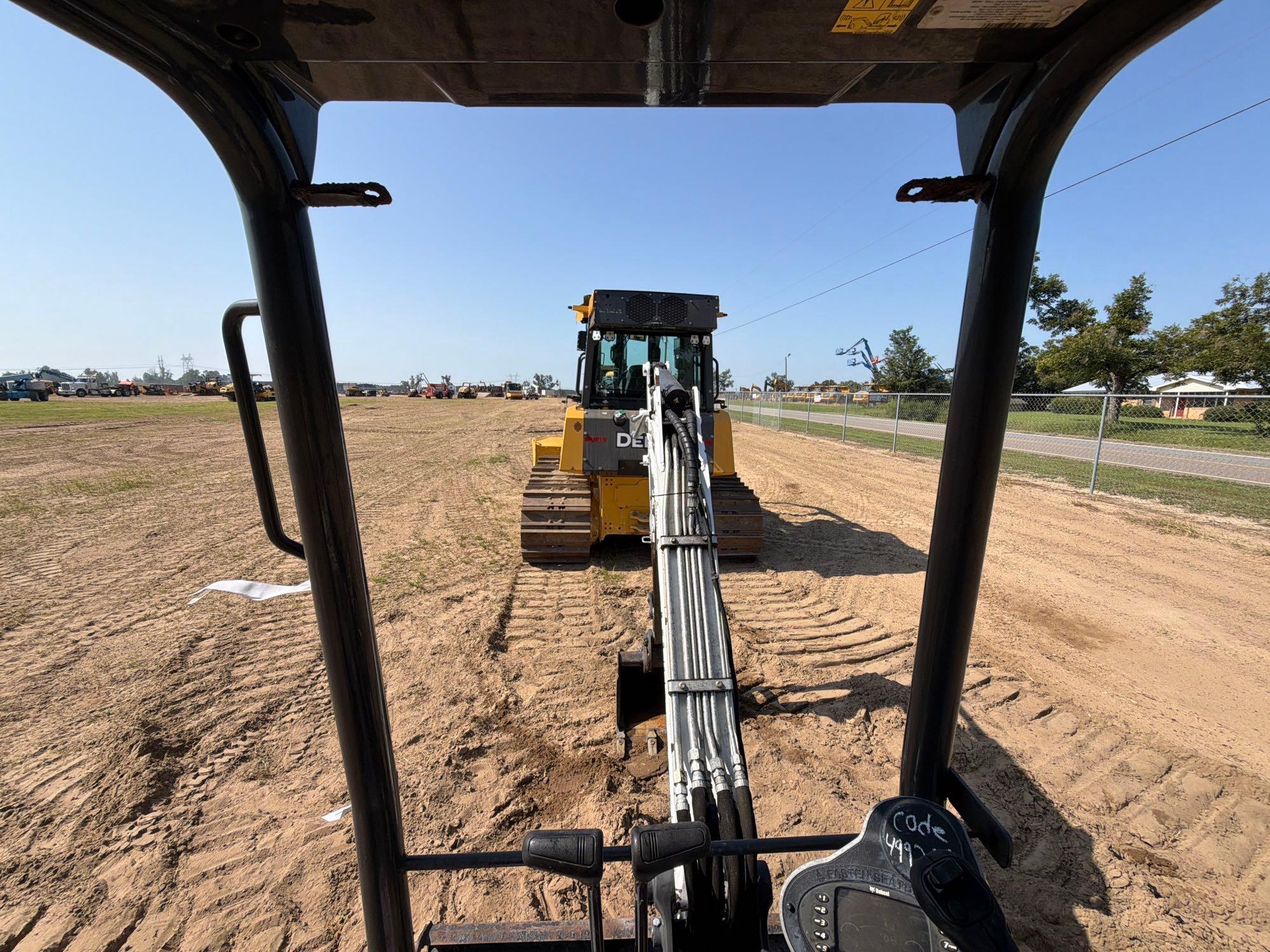 Bobcat E26
