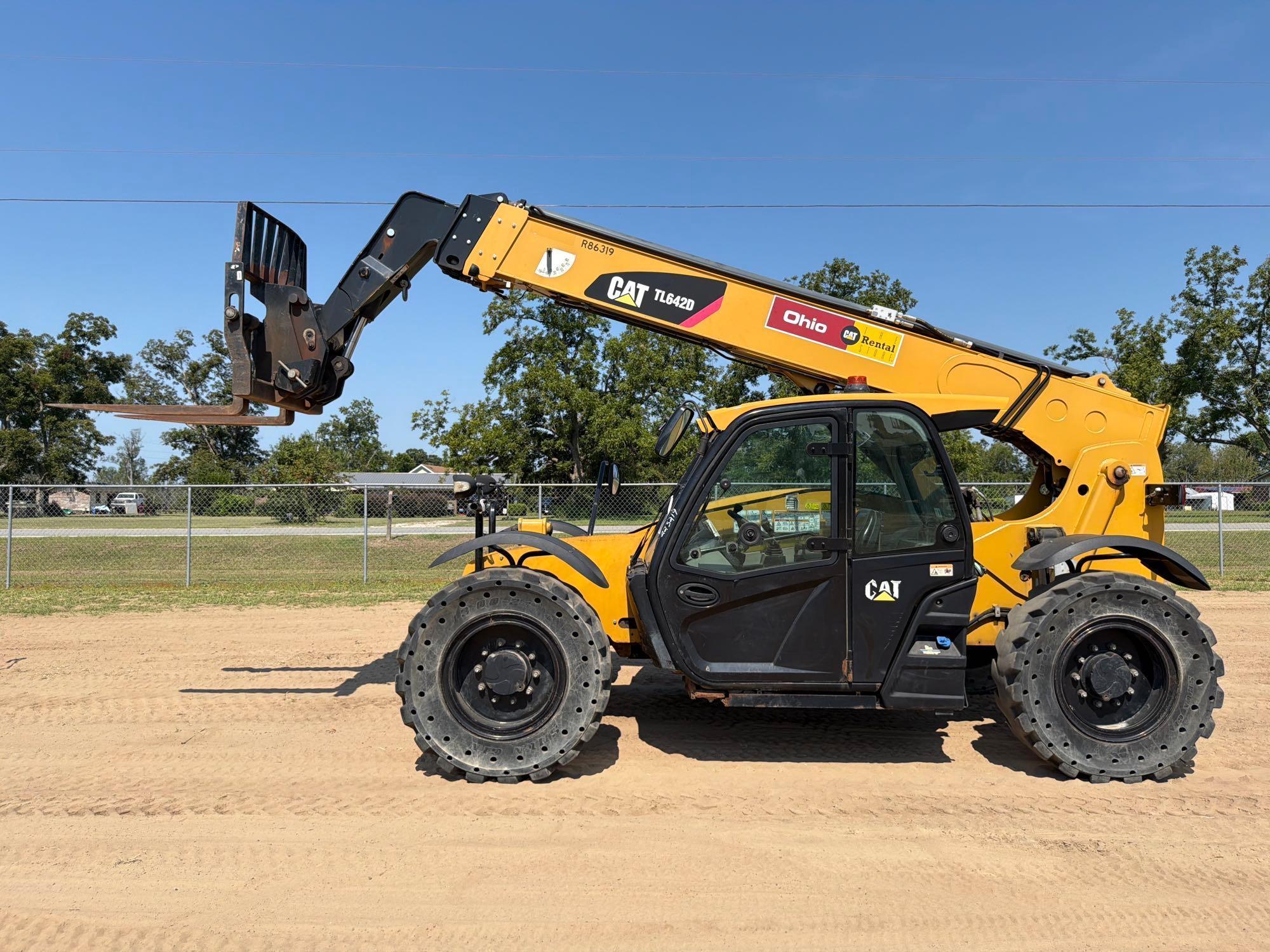 Photo of 2020 Caterpillar TL642C