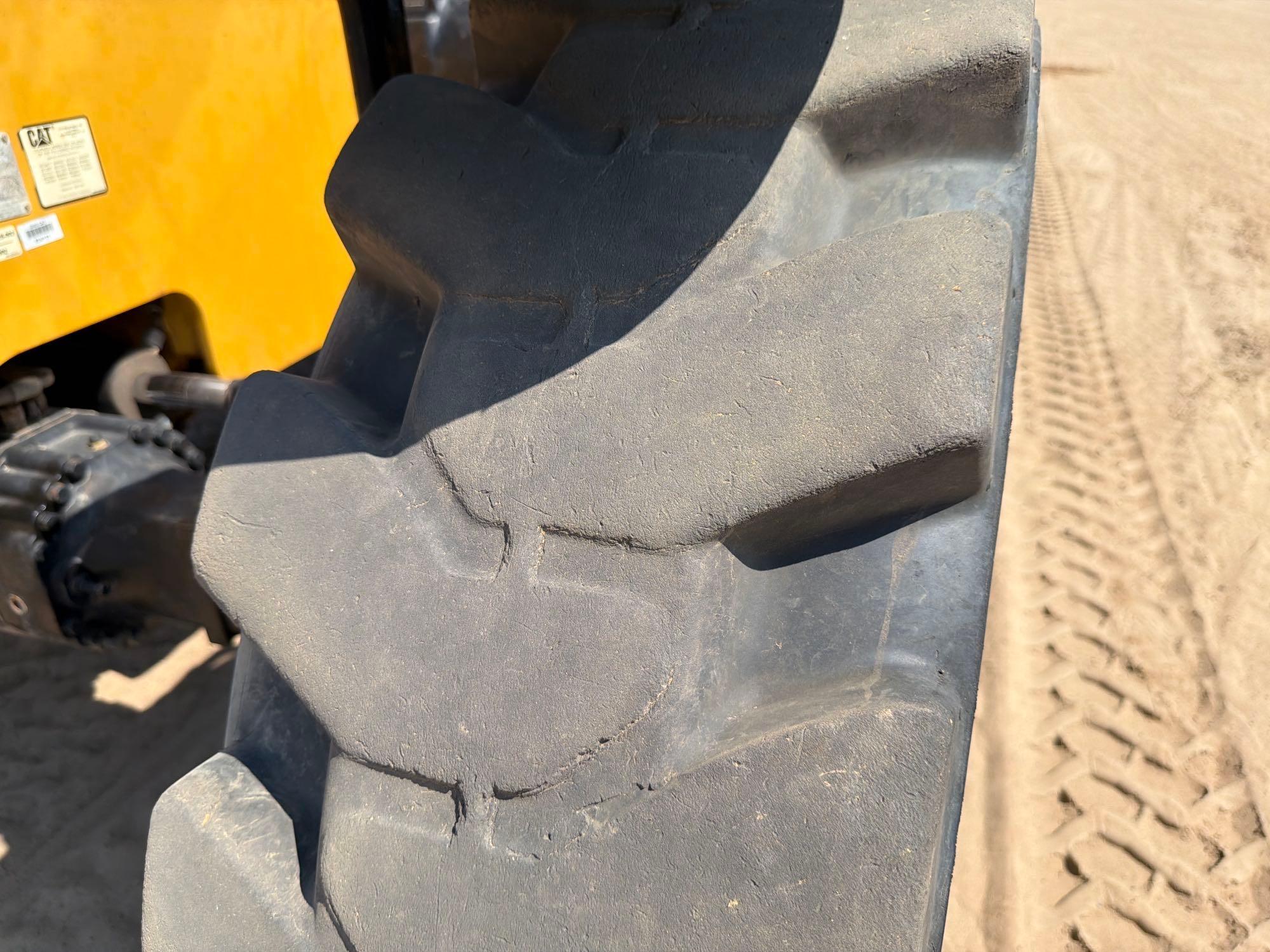 2020 Caterpillar TL642C