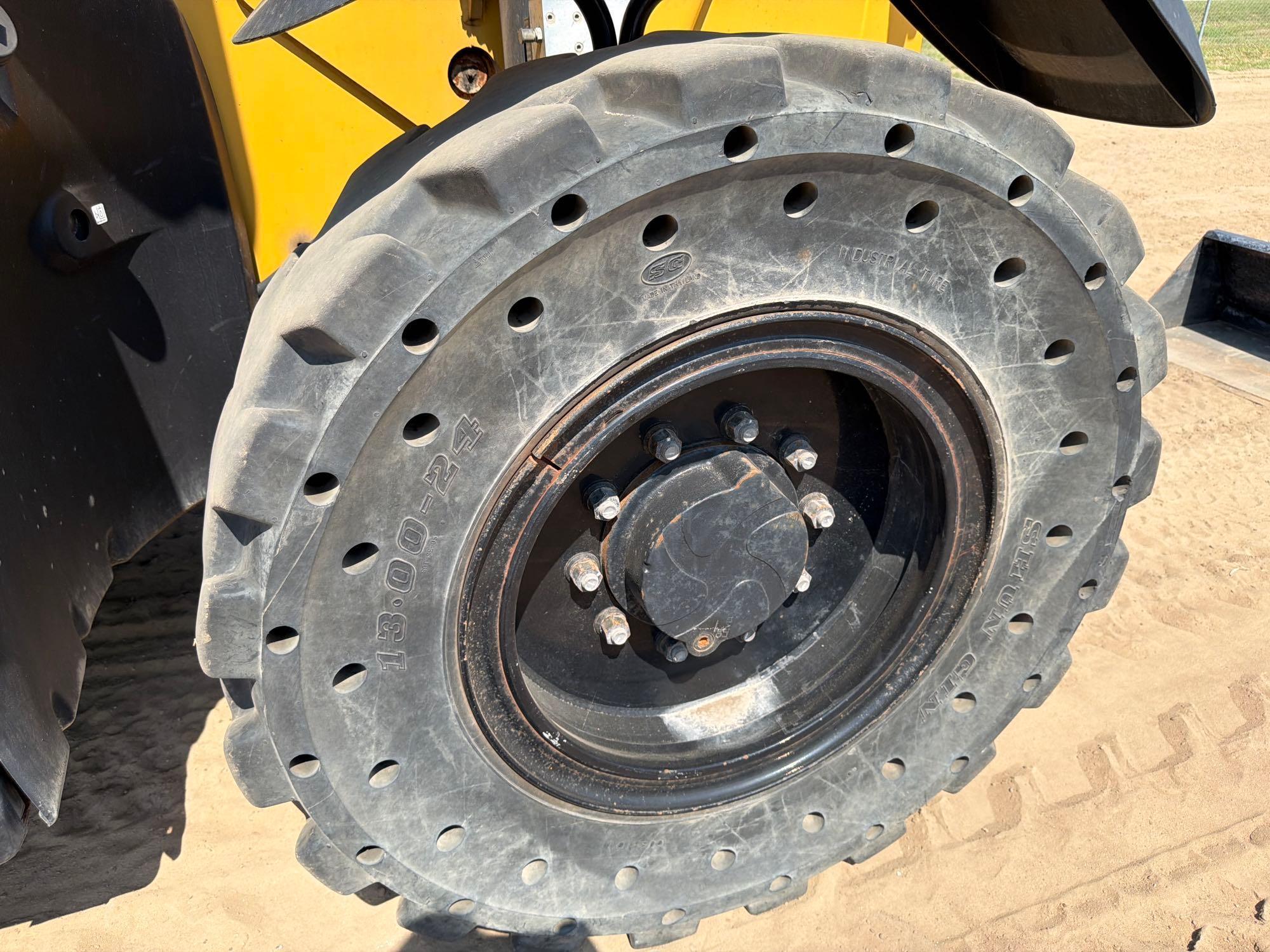 2020 Caterpillar TL642C