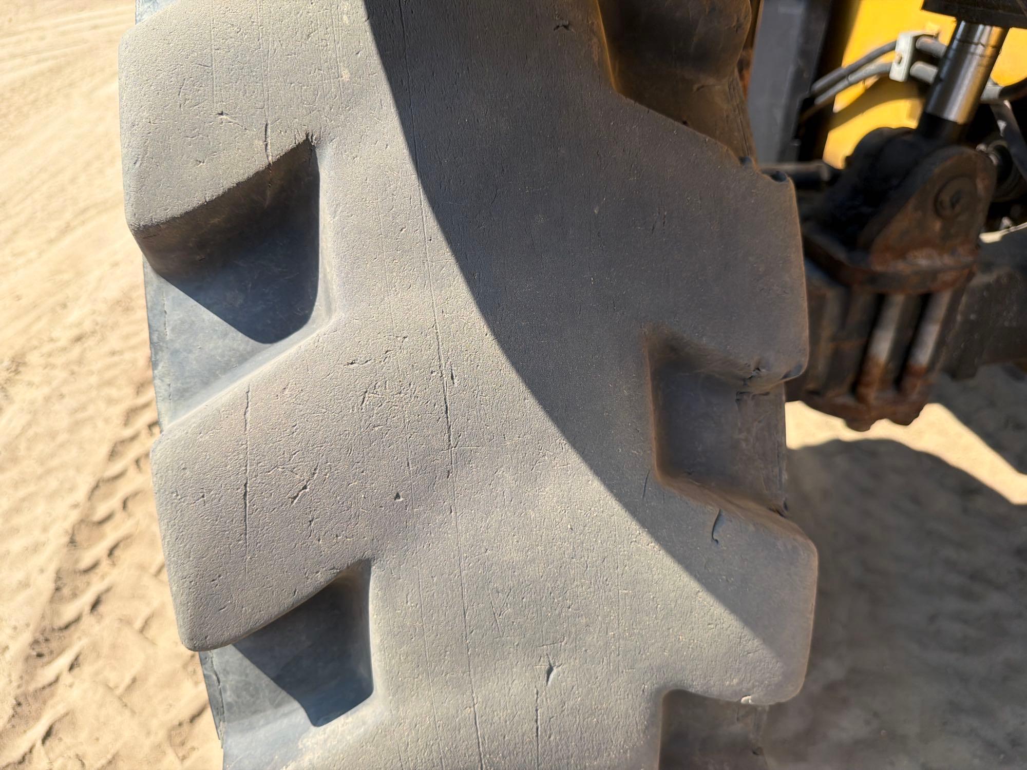 2020 Caterpillar TL642C