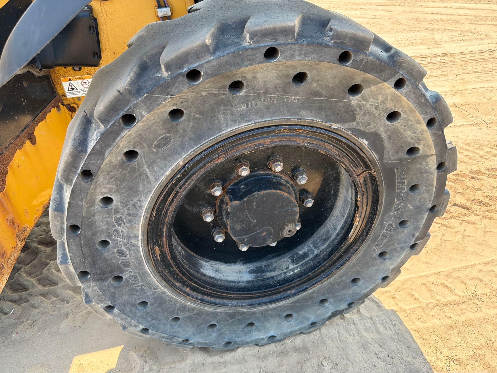 2020 Caterpillar TL642C