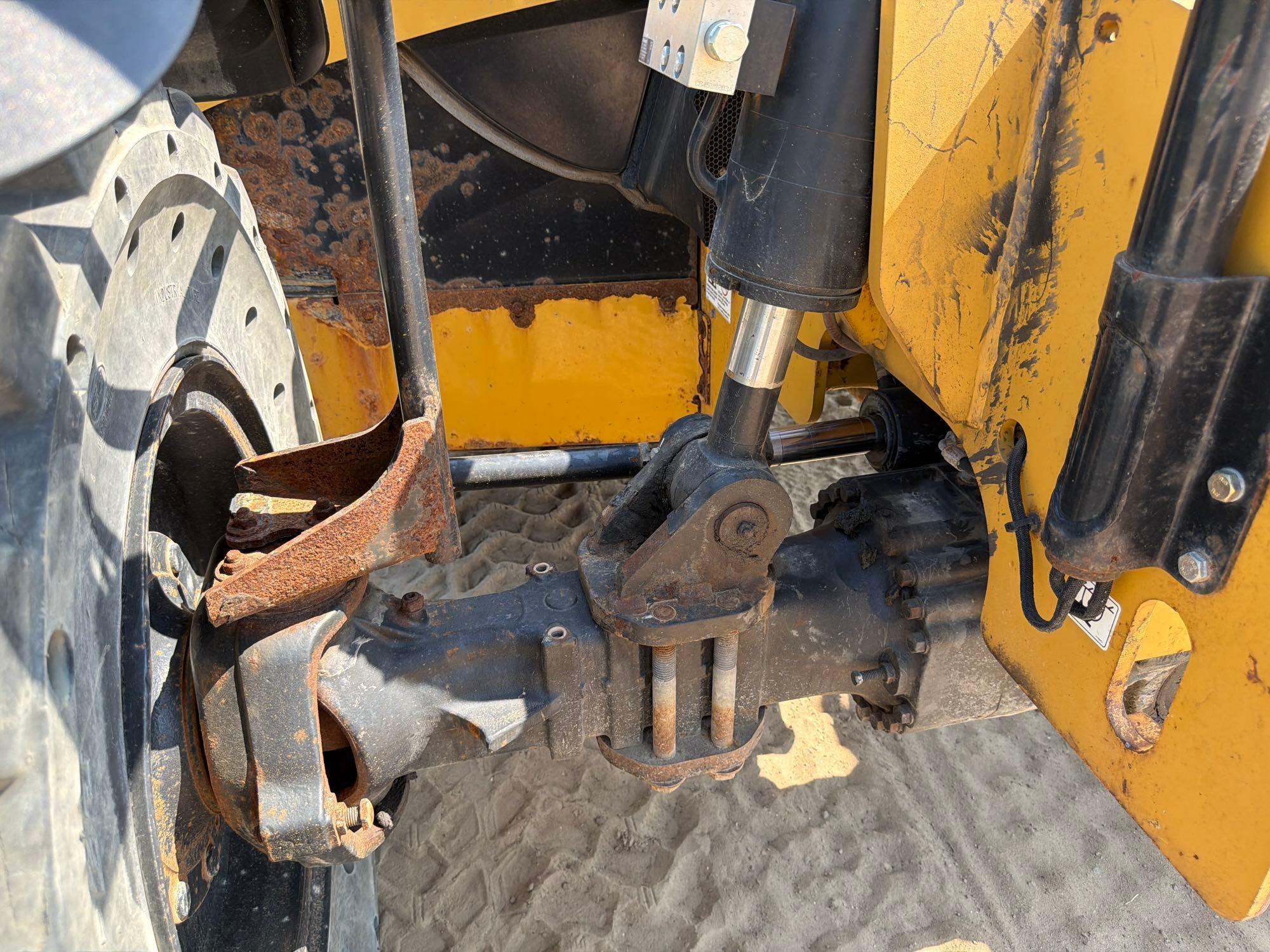 2020 Caterpillar TL642C