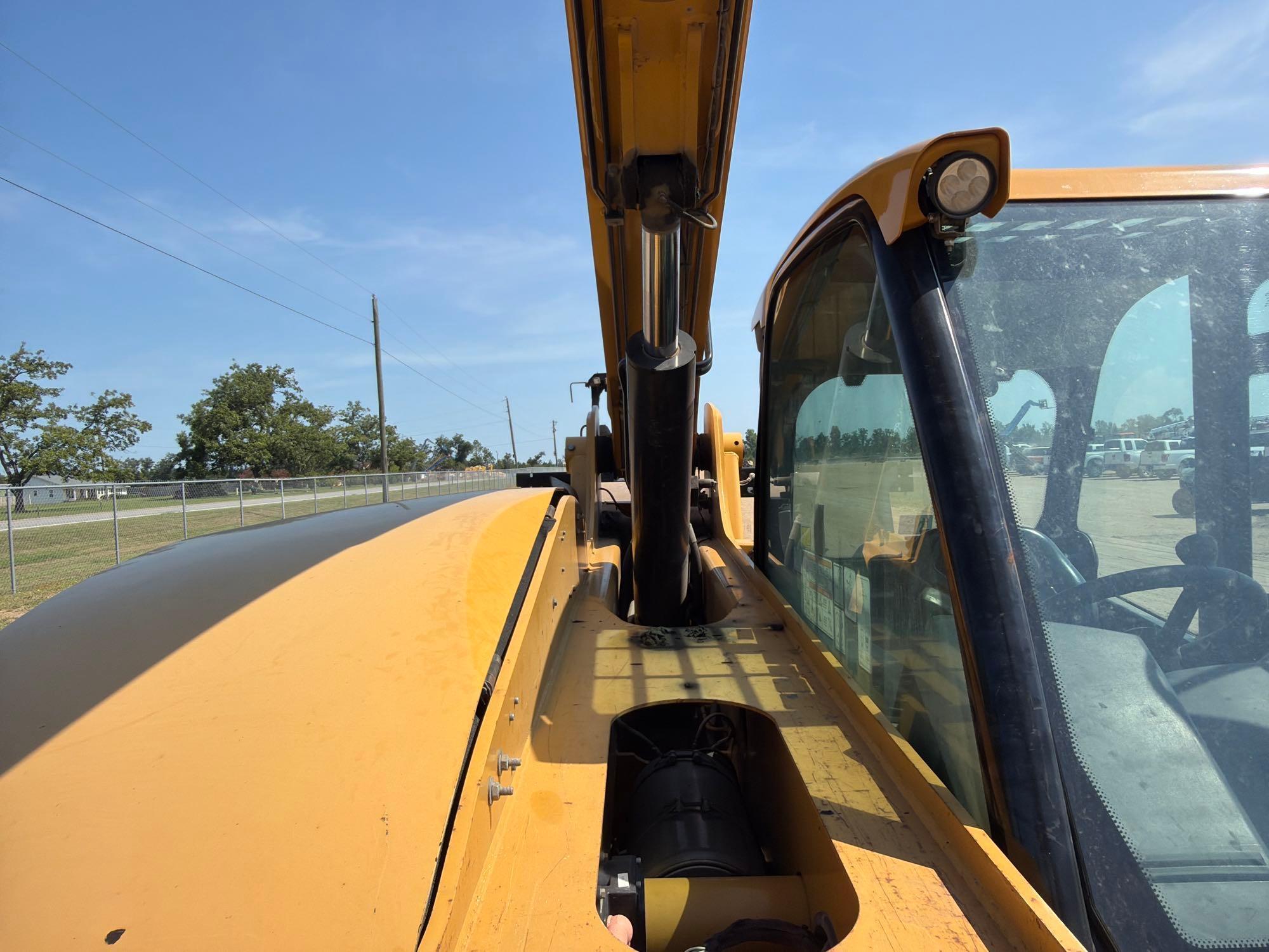 2020 Caterpillar TL642C