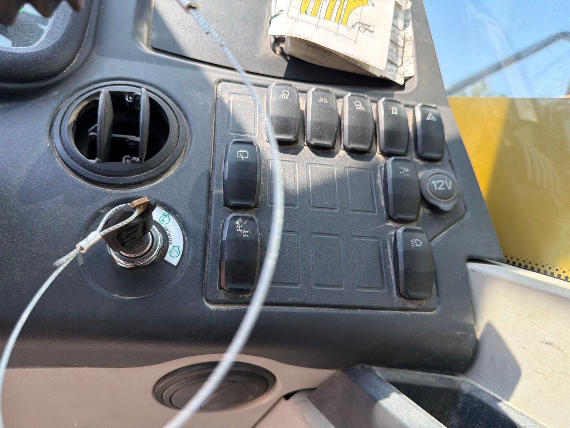 2020 Caterpillar TL642C