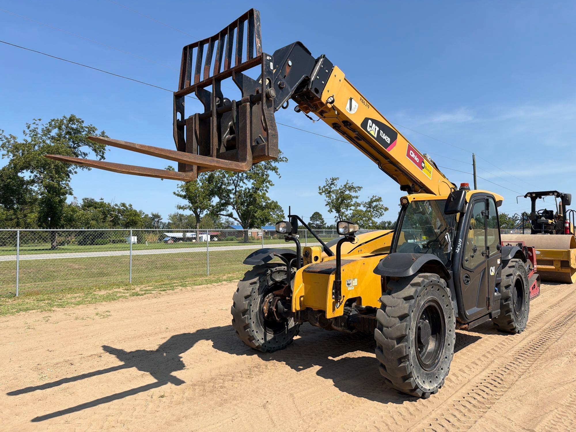 2020 Caterpillar TL642C