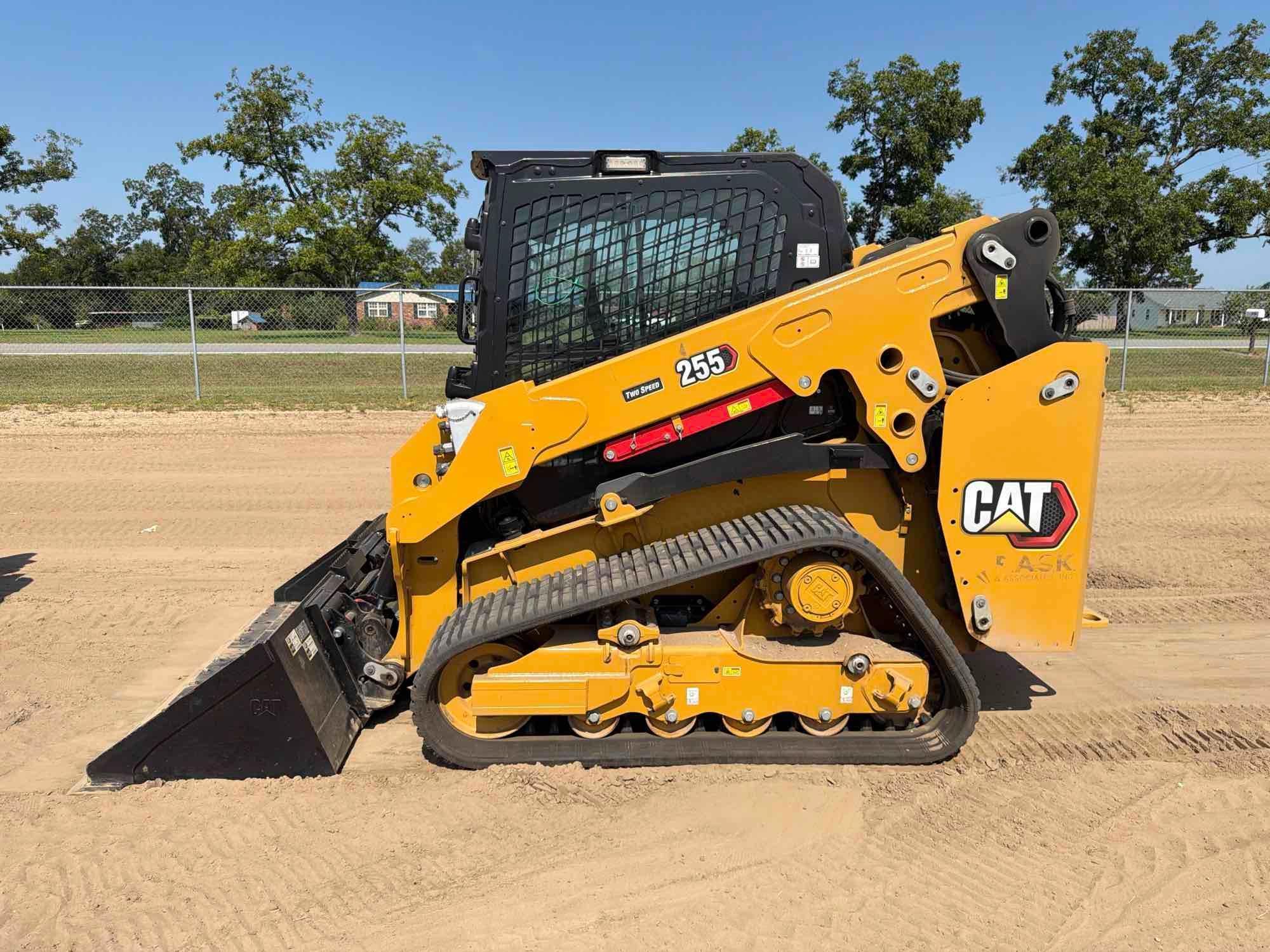 Photo of 2025 Caterpillar 255