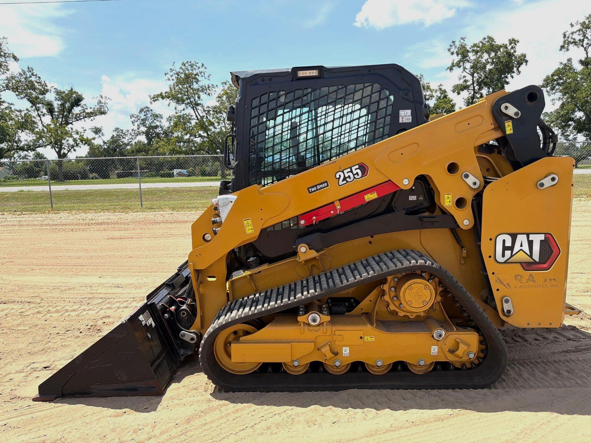 Photo of 2025 Caterpillar 255