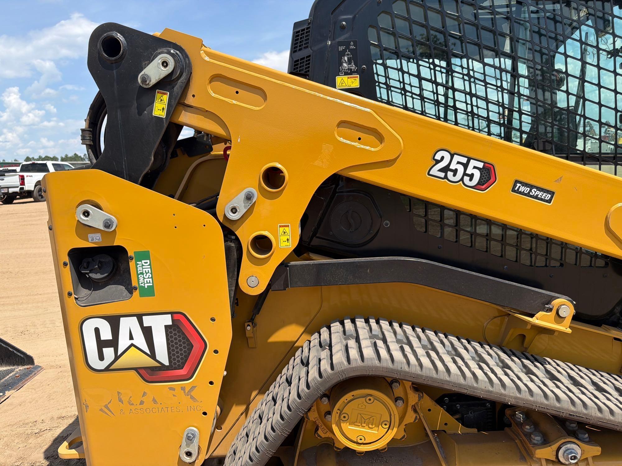 2025 Caterpillar 255