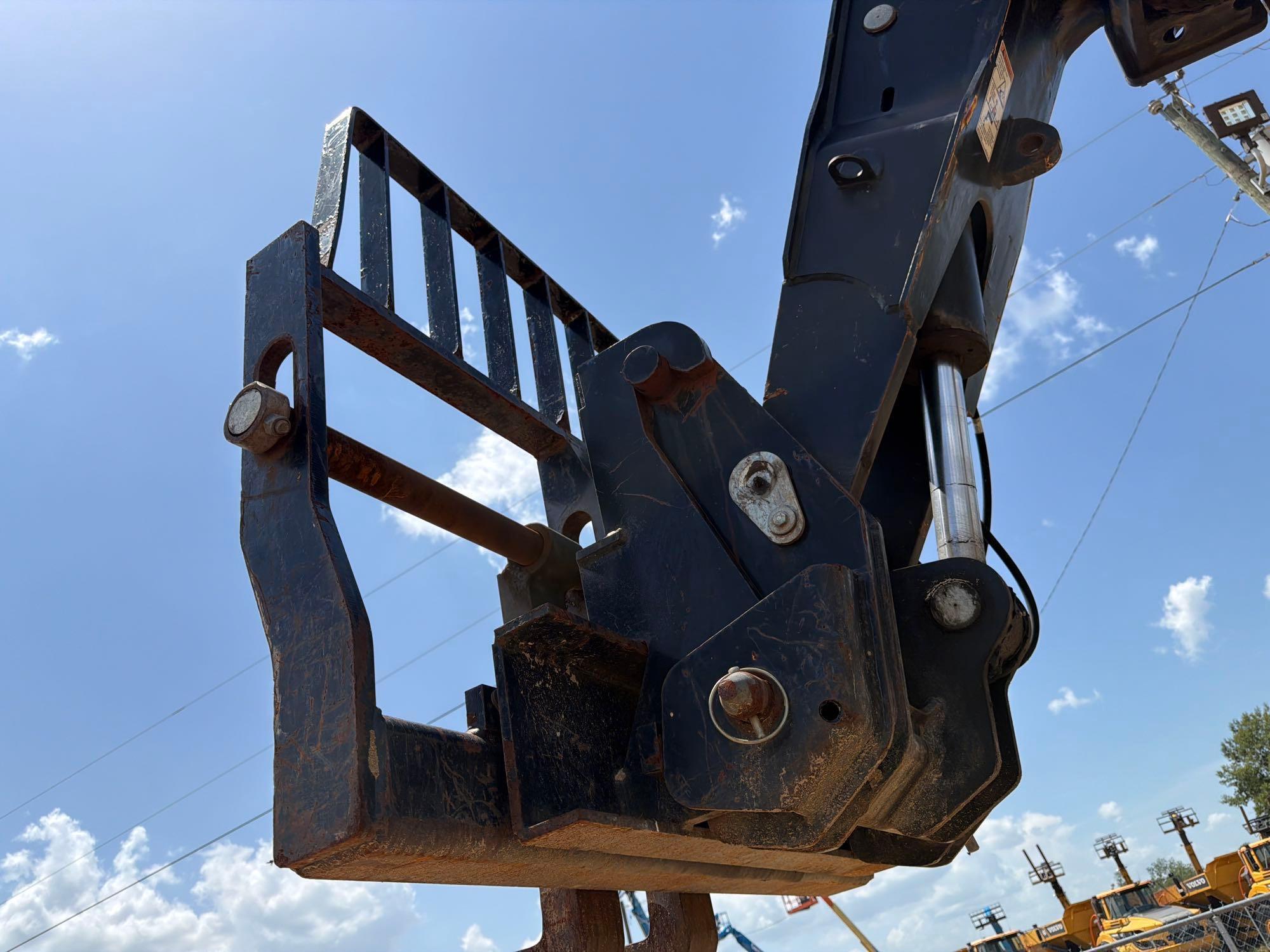 2018 Caterpillar TL642