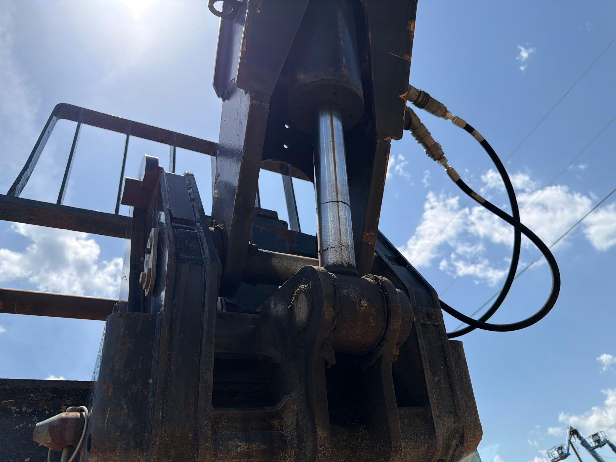 2018 Caterpillar TL642