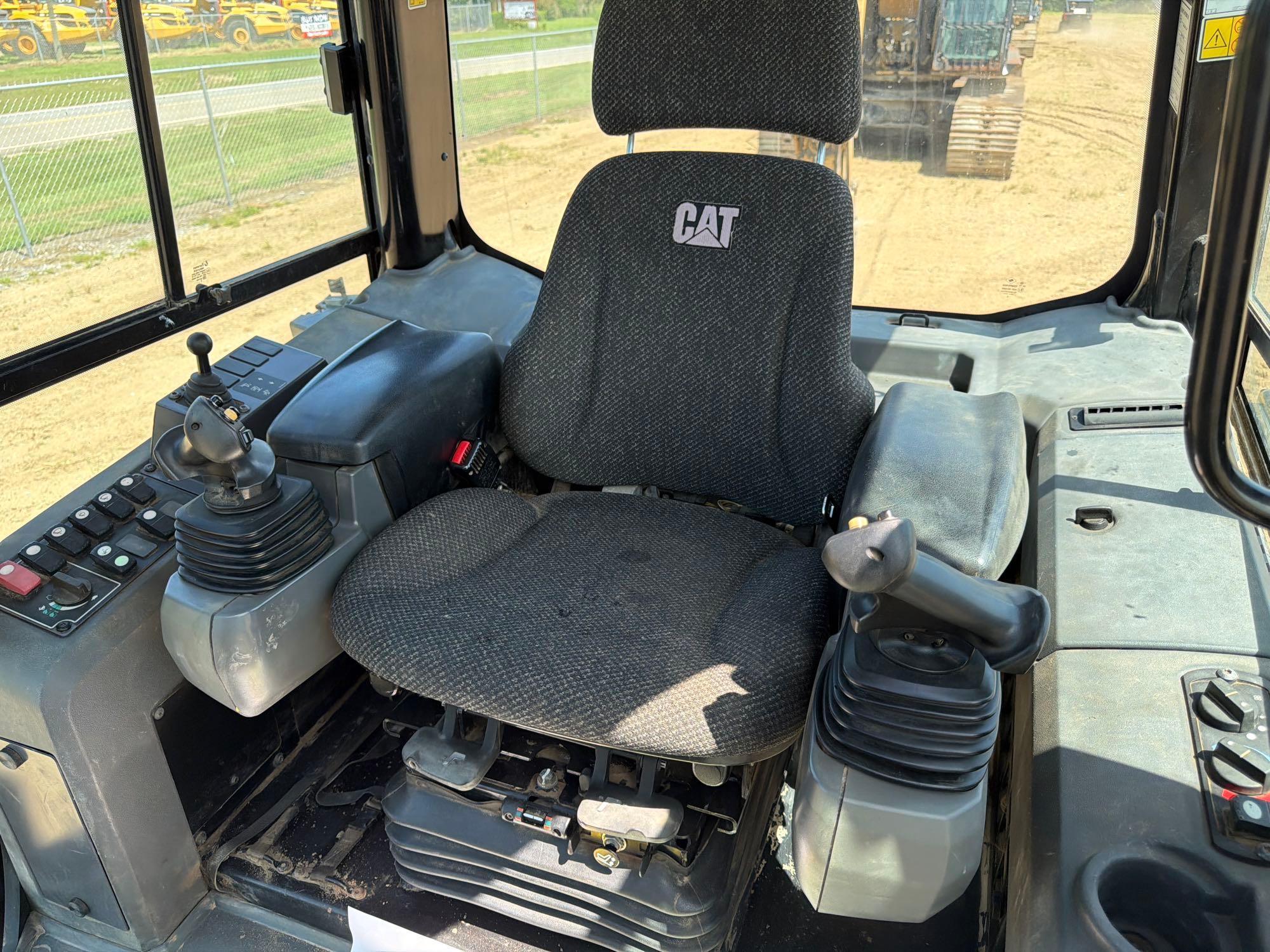 2014 Caterpillar D6K2 XL