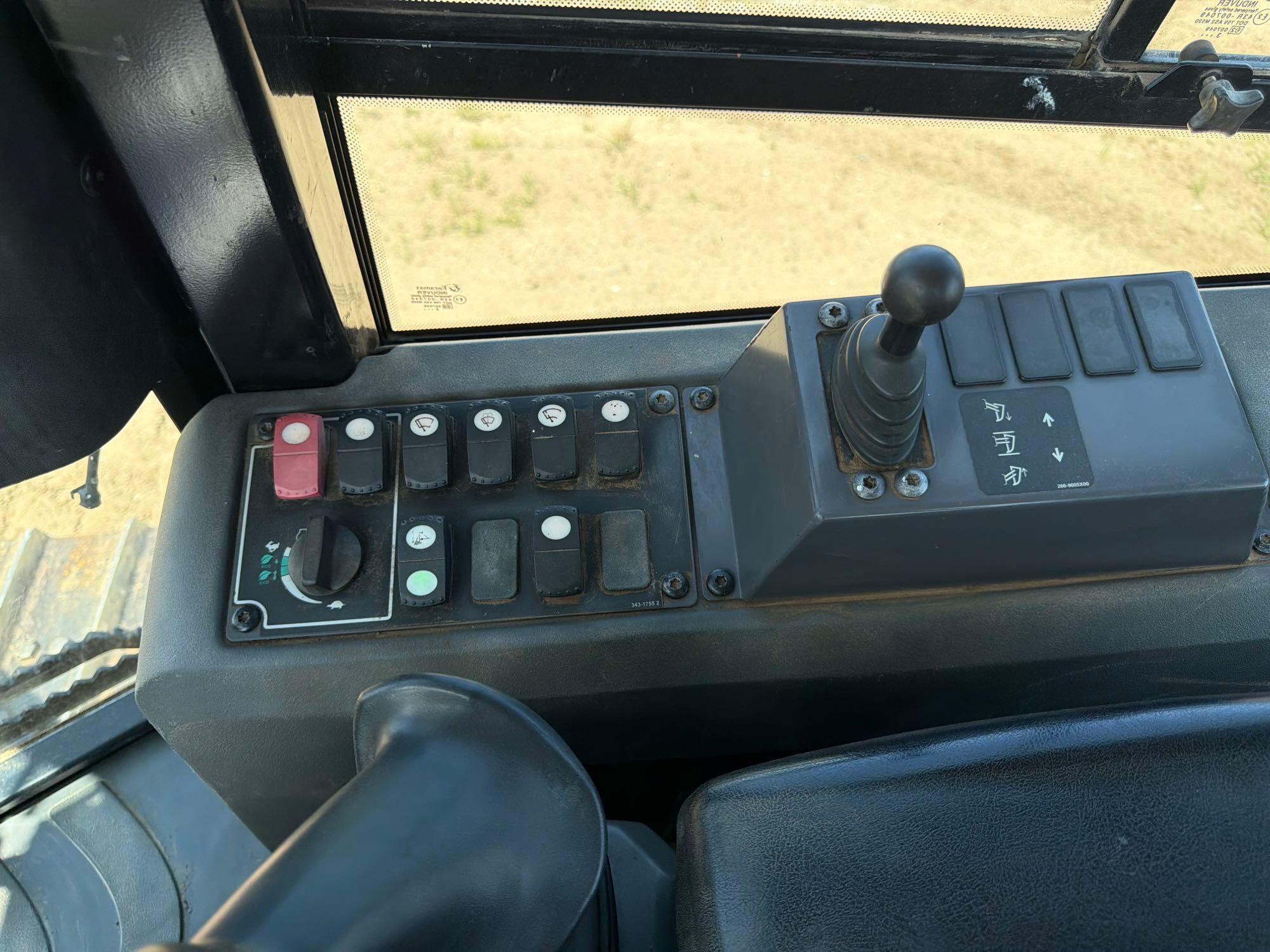 2014 Caterpillar D6K2 XL