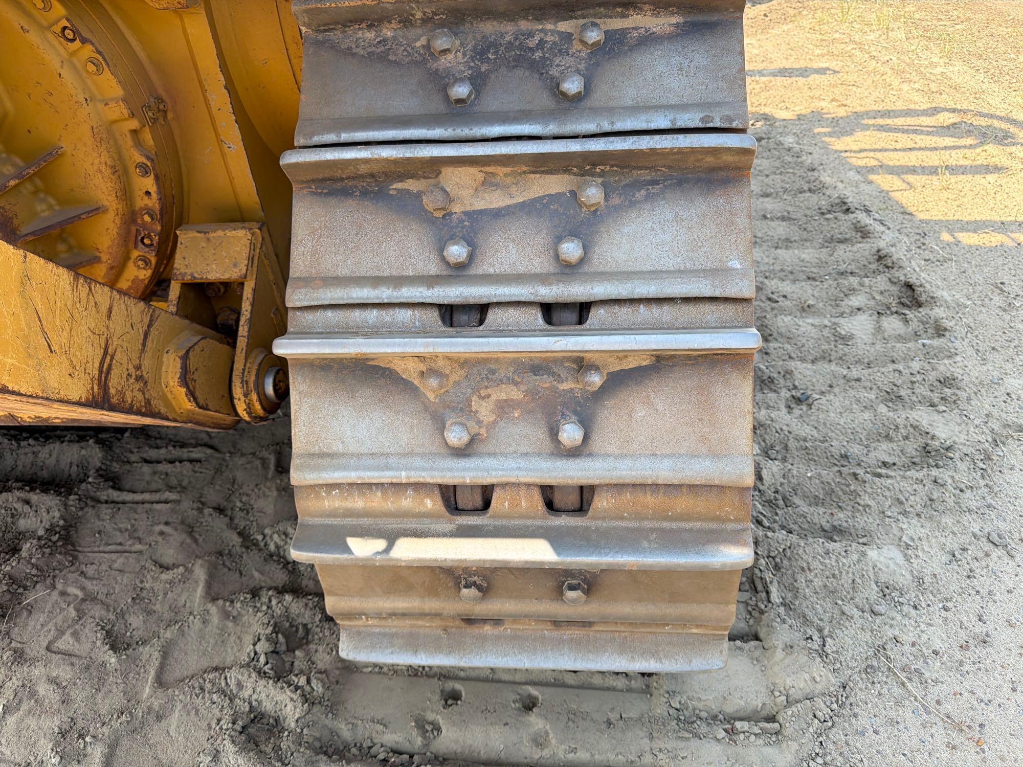 Caterpillar D6T LGP