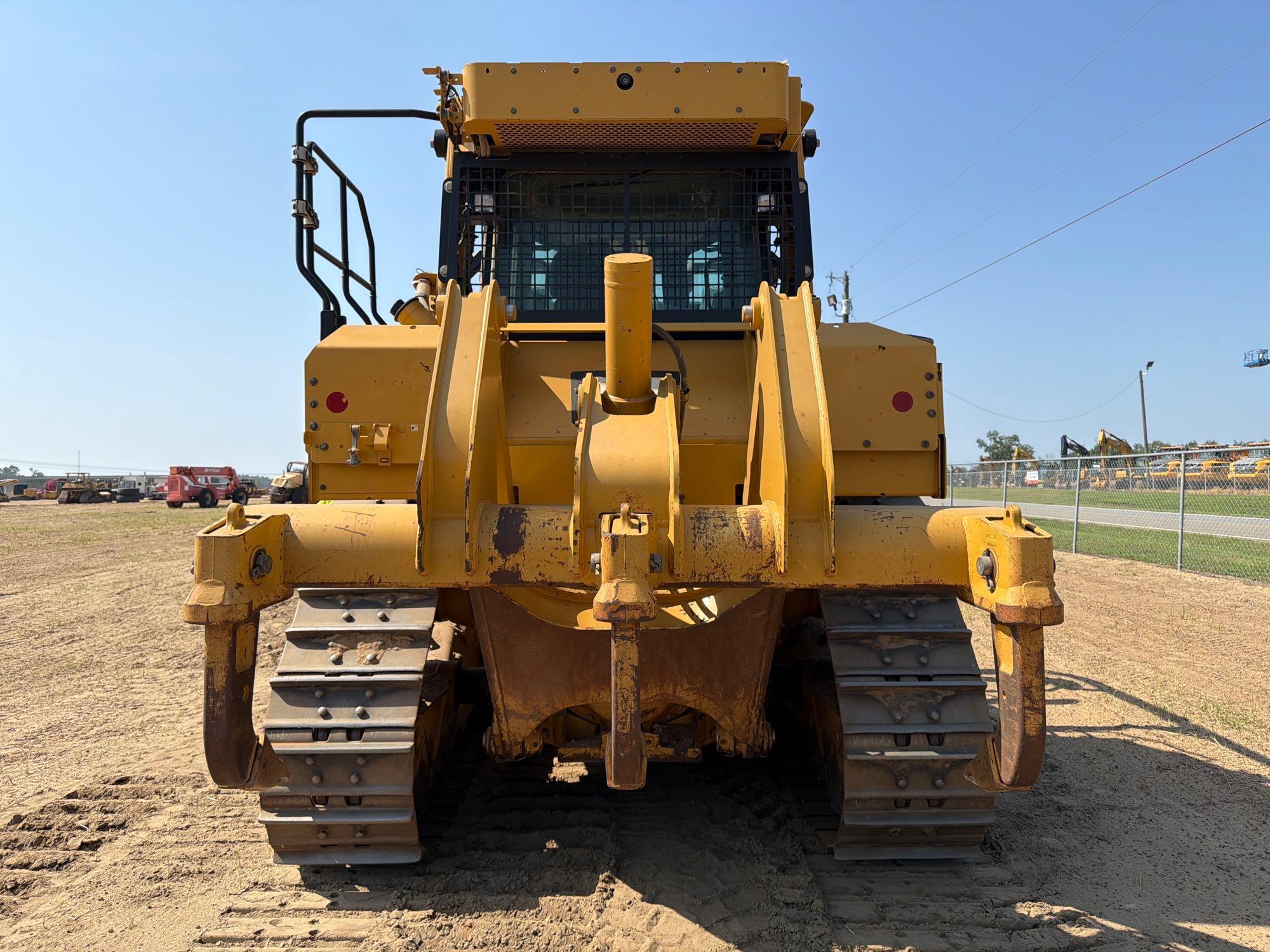 Caterpillar D6T LGP