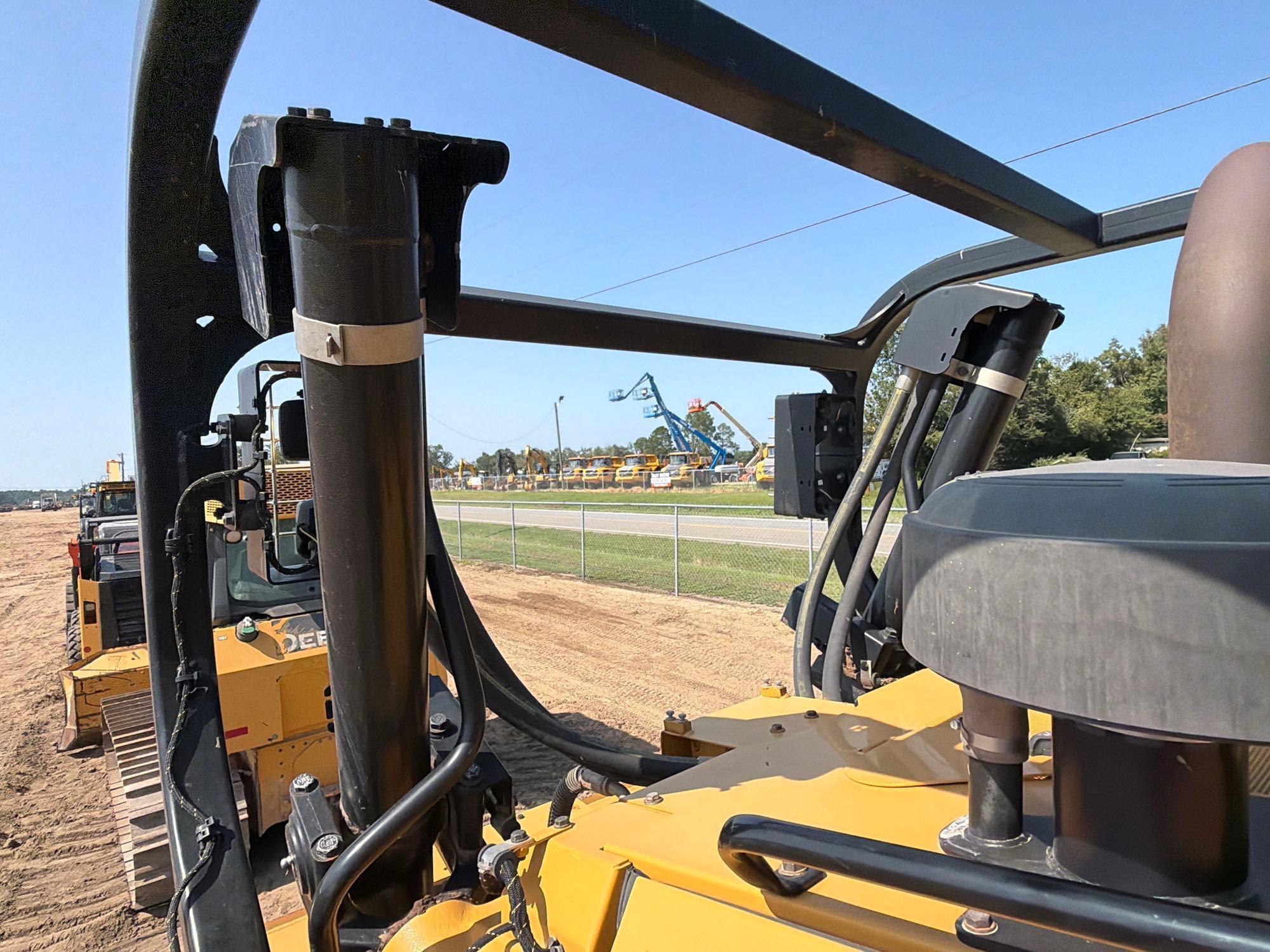 Caterpillar D6T LGP