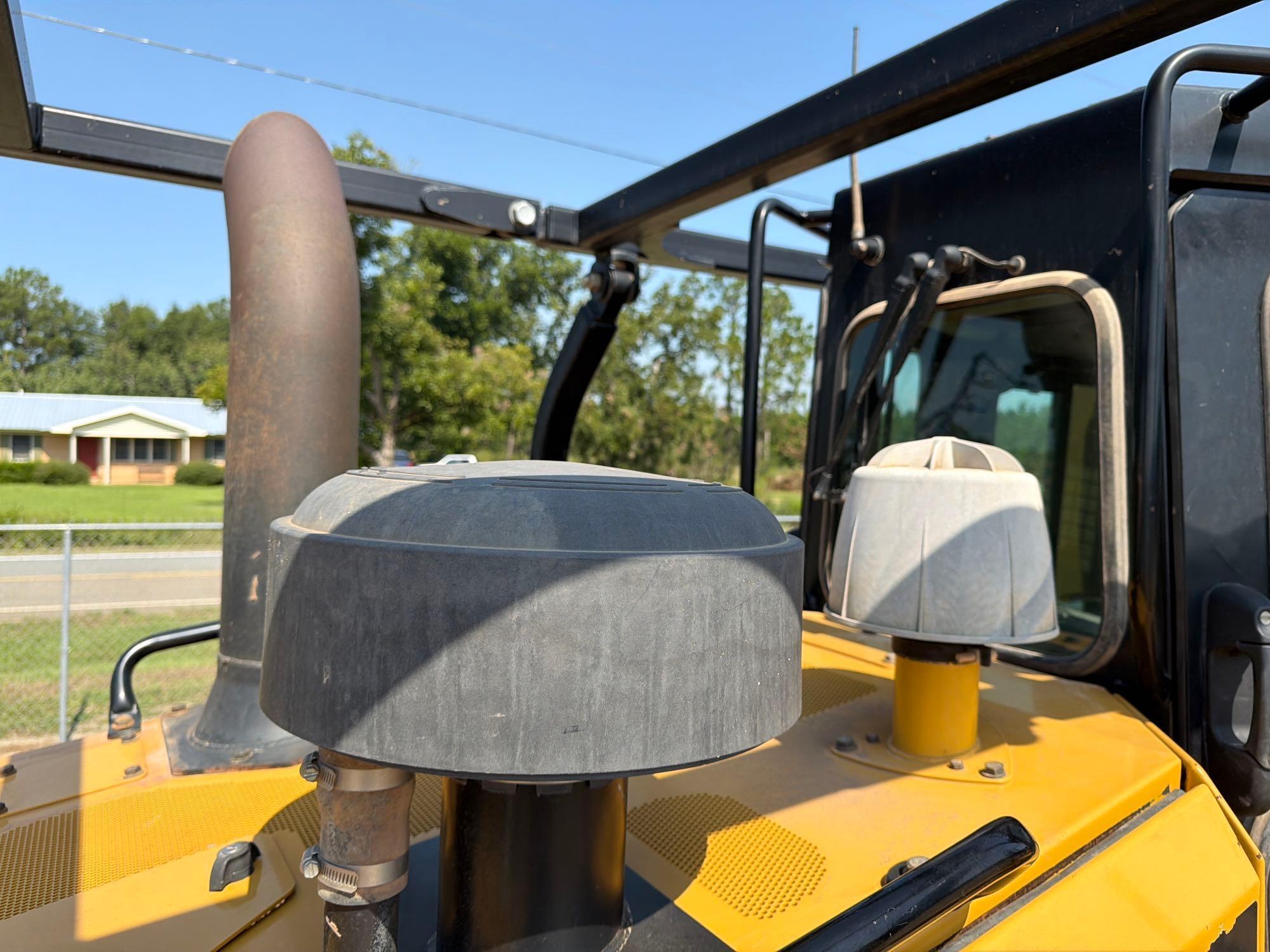Caterpillar D6T LGP