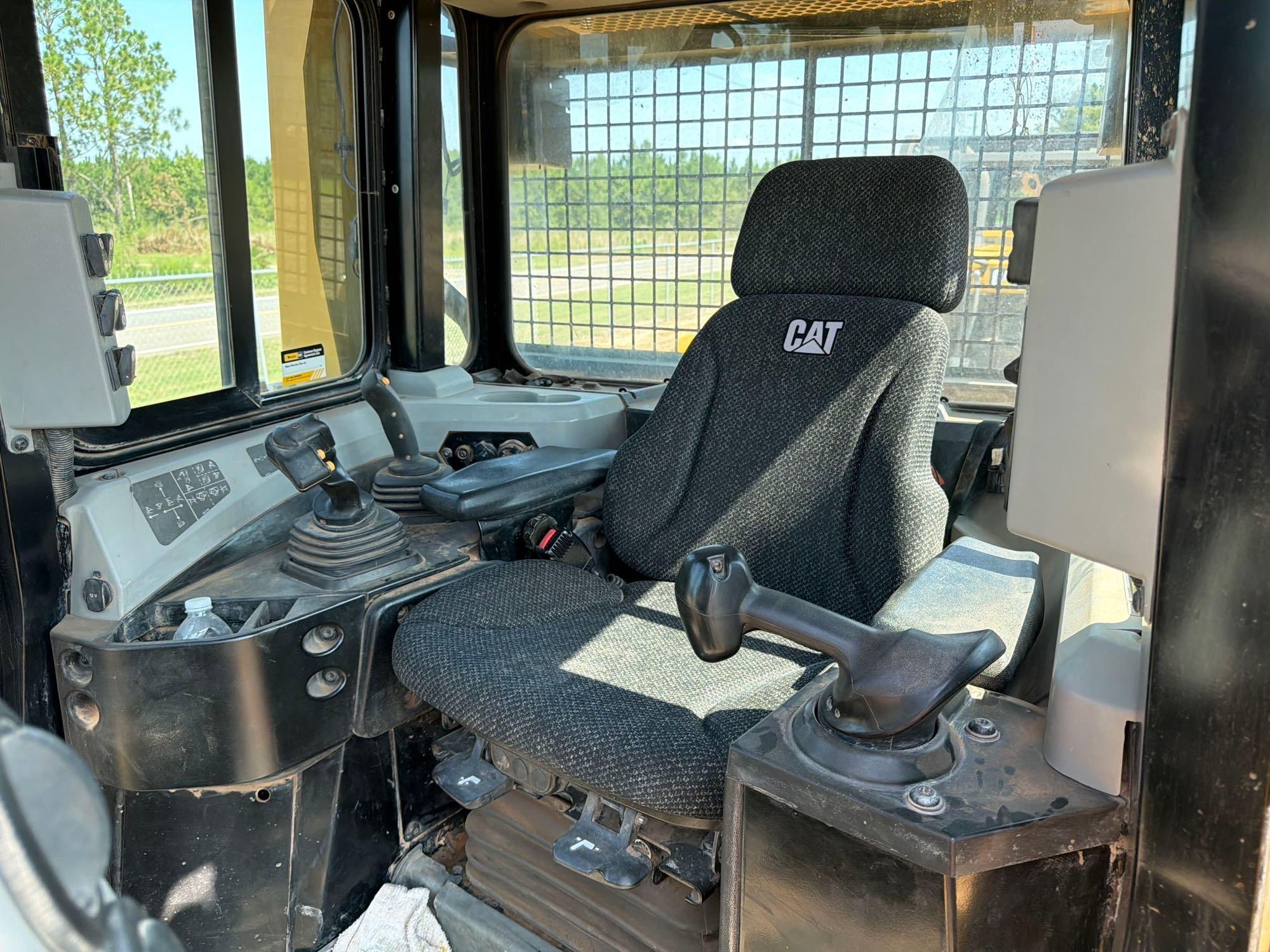 Caterpillar D6T LGP
