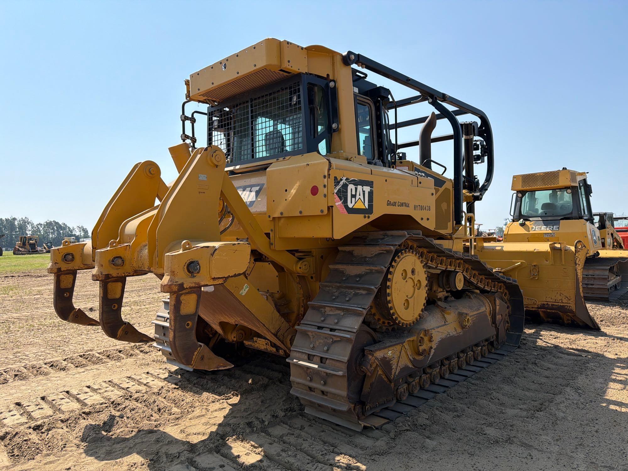 Caterpillar D6T LGP