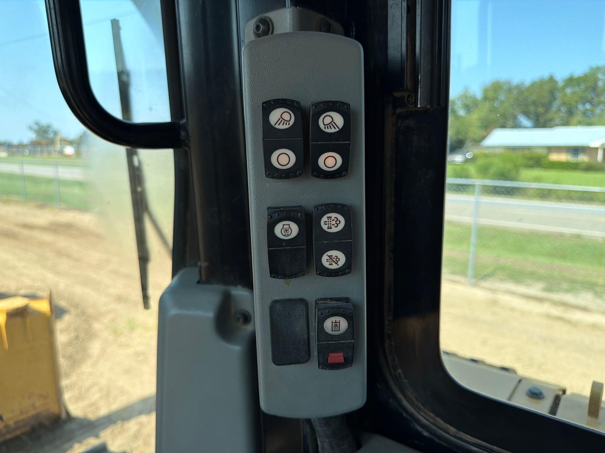 Caterpillar D6T LGP
