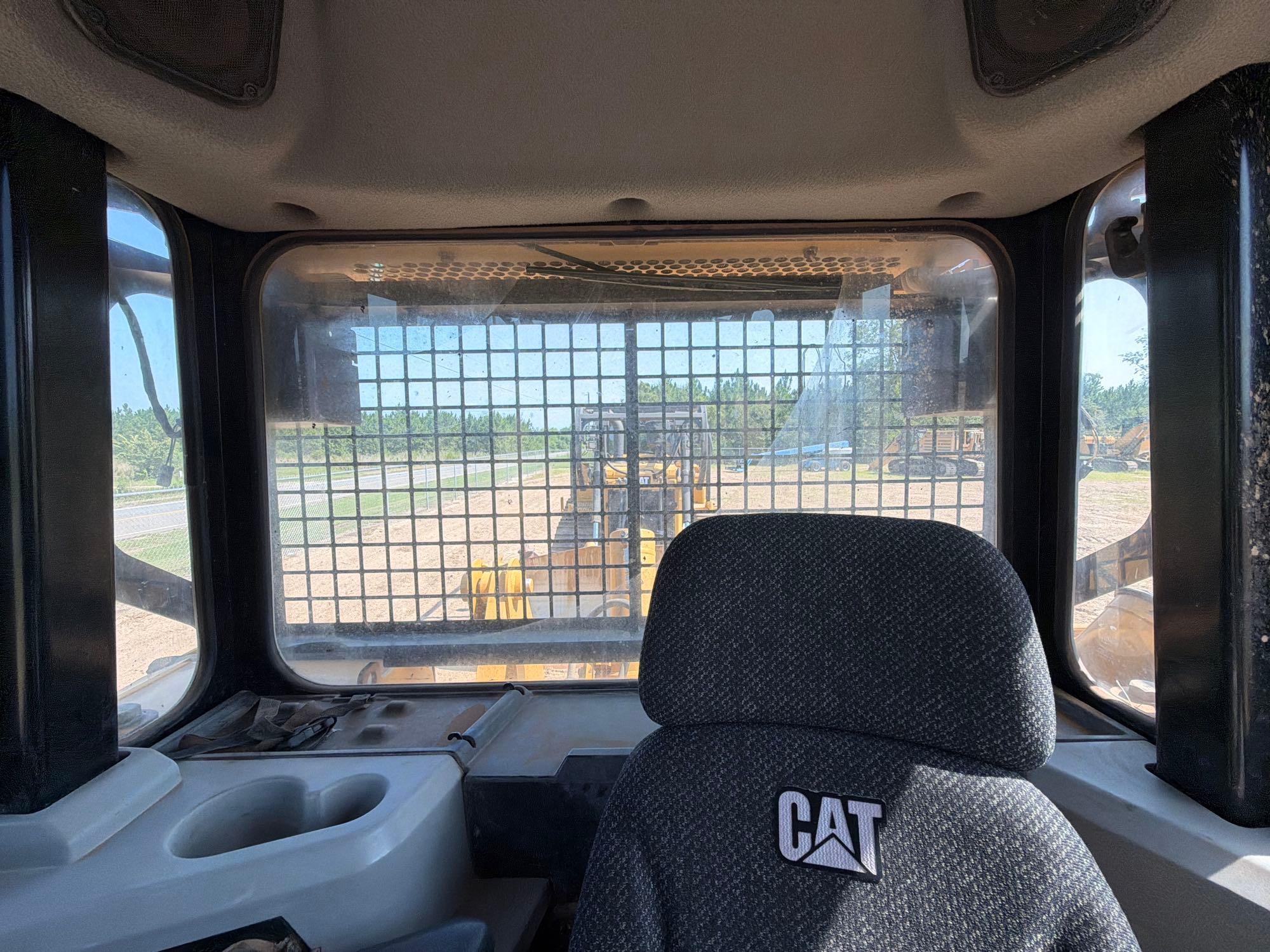 Caterpillar D6T LGP