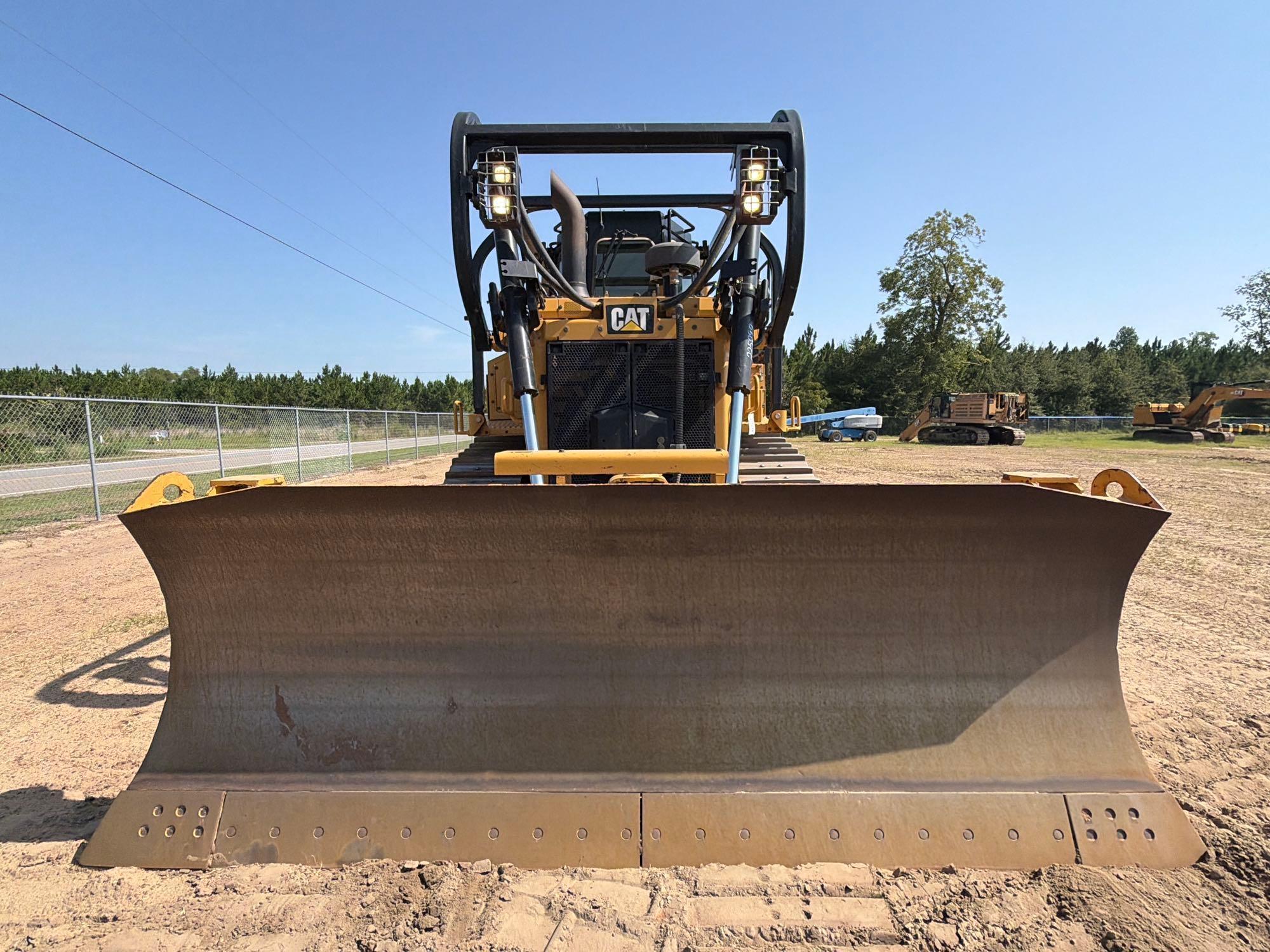 Caterpillar D6T LGP