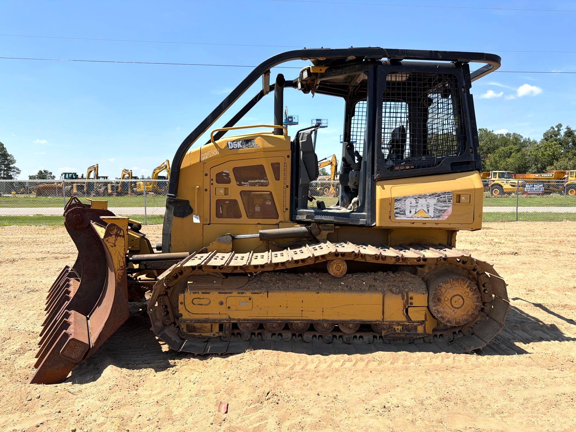 Photo of Caterpillar D5K2
