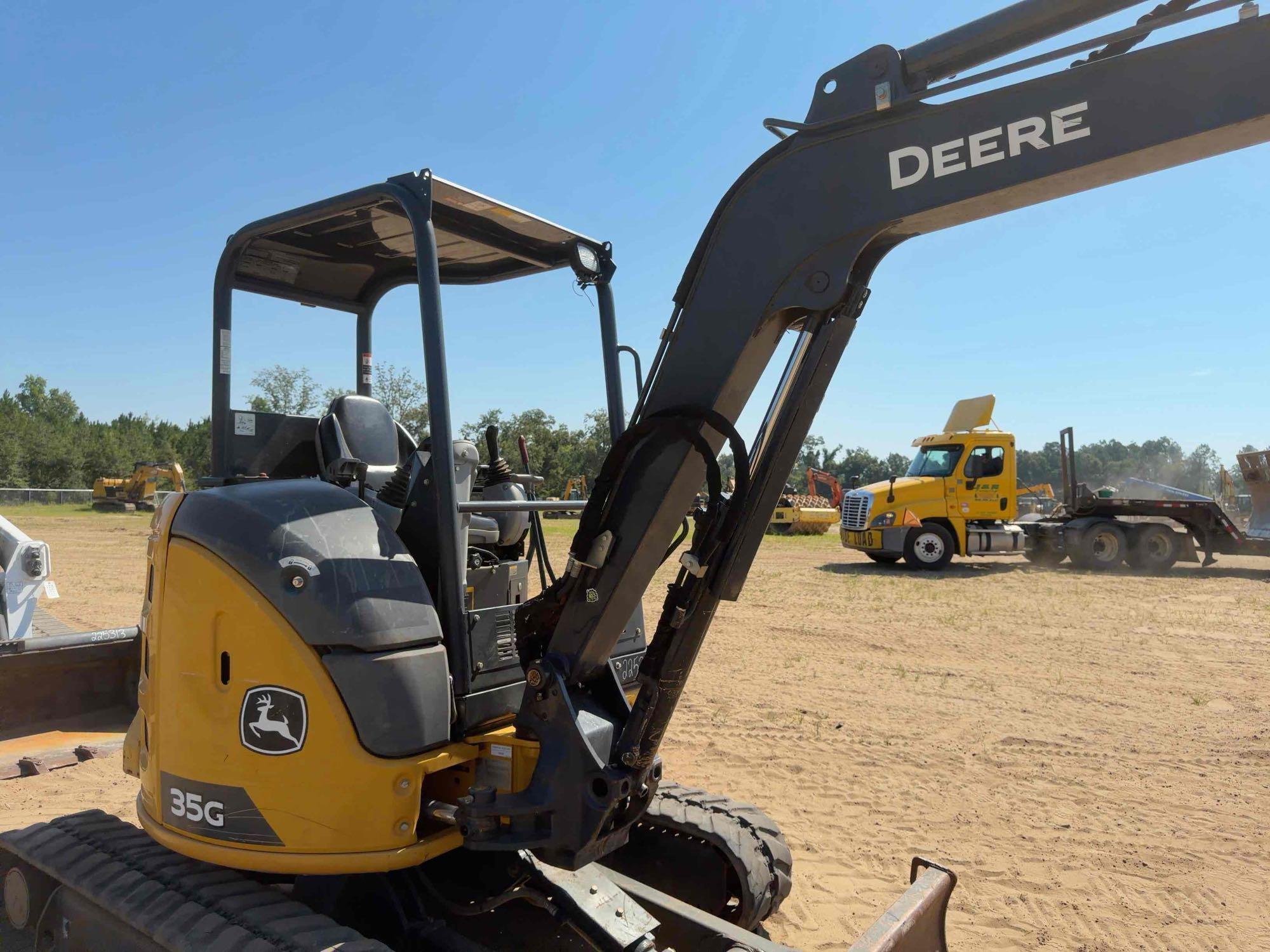 John Deere 35G