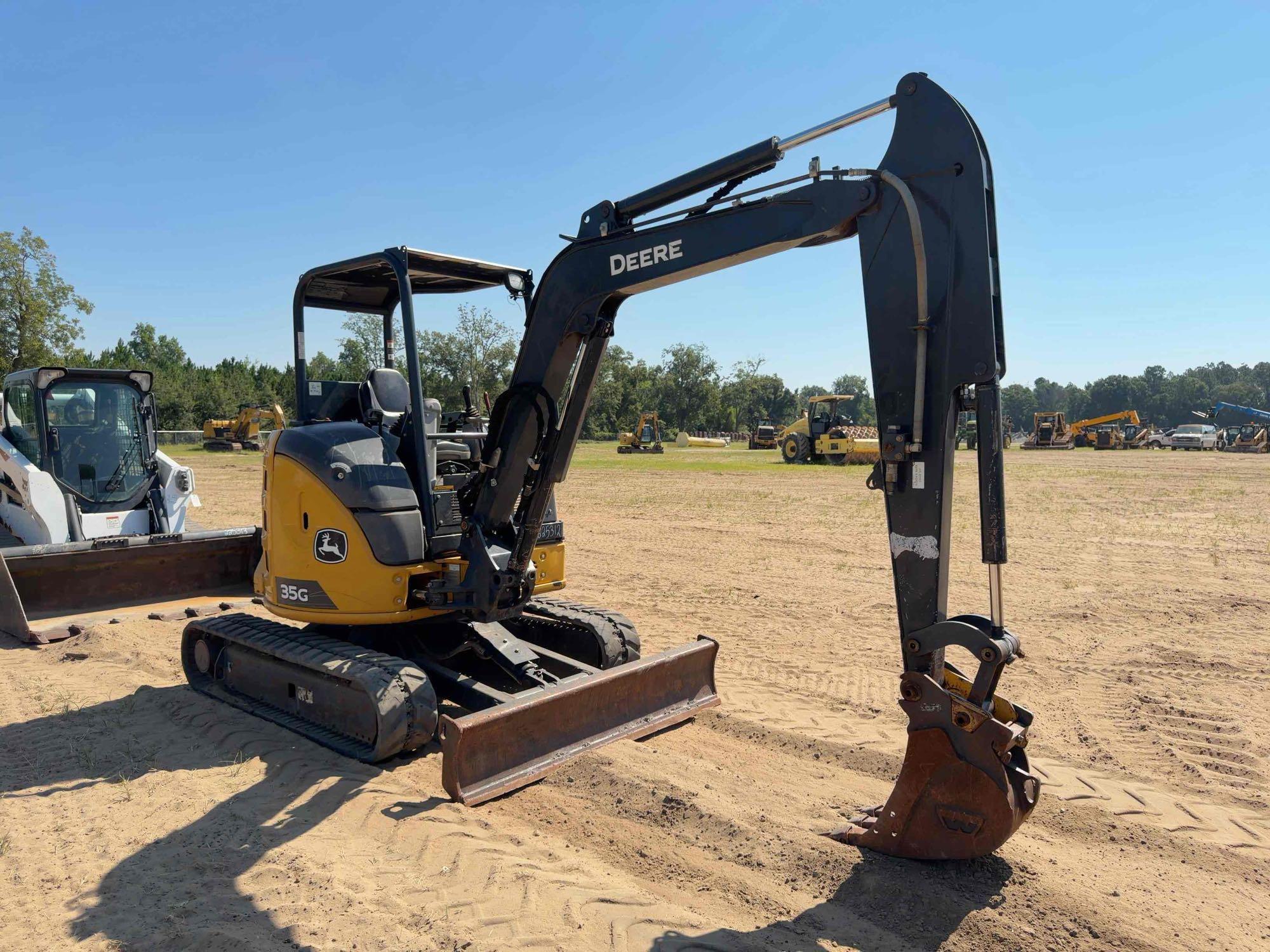 John Deere 35G