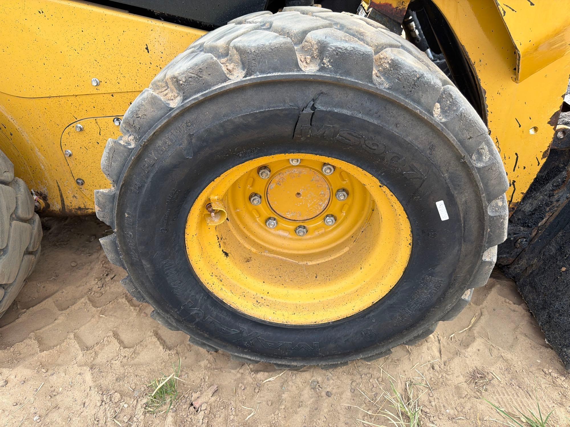 Caterpillar 242