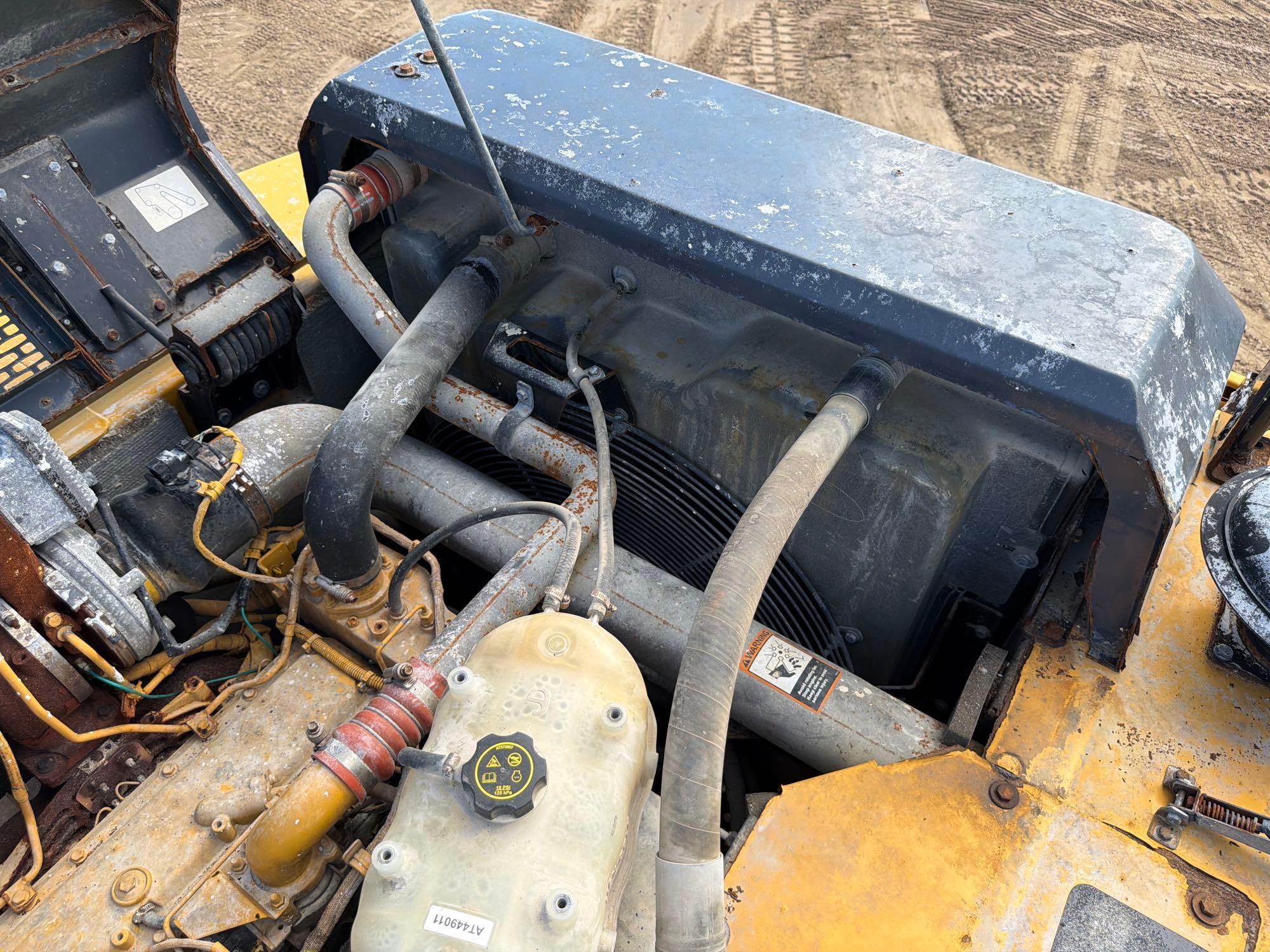 John Deere L250G