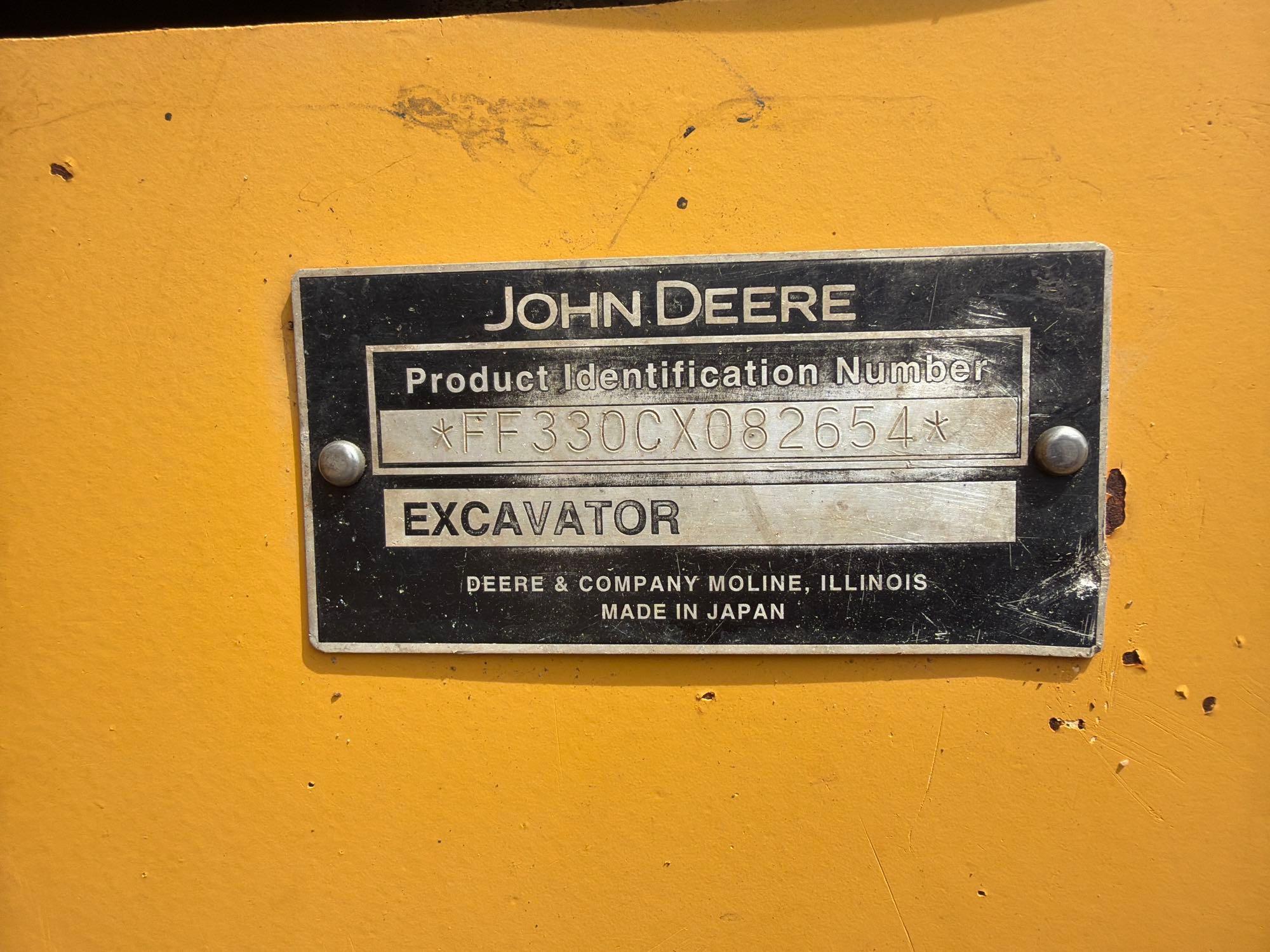 John Deere 330C LC