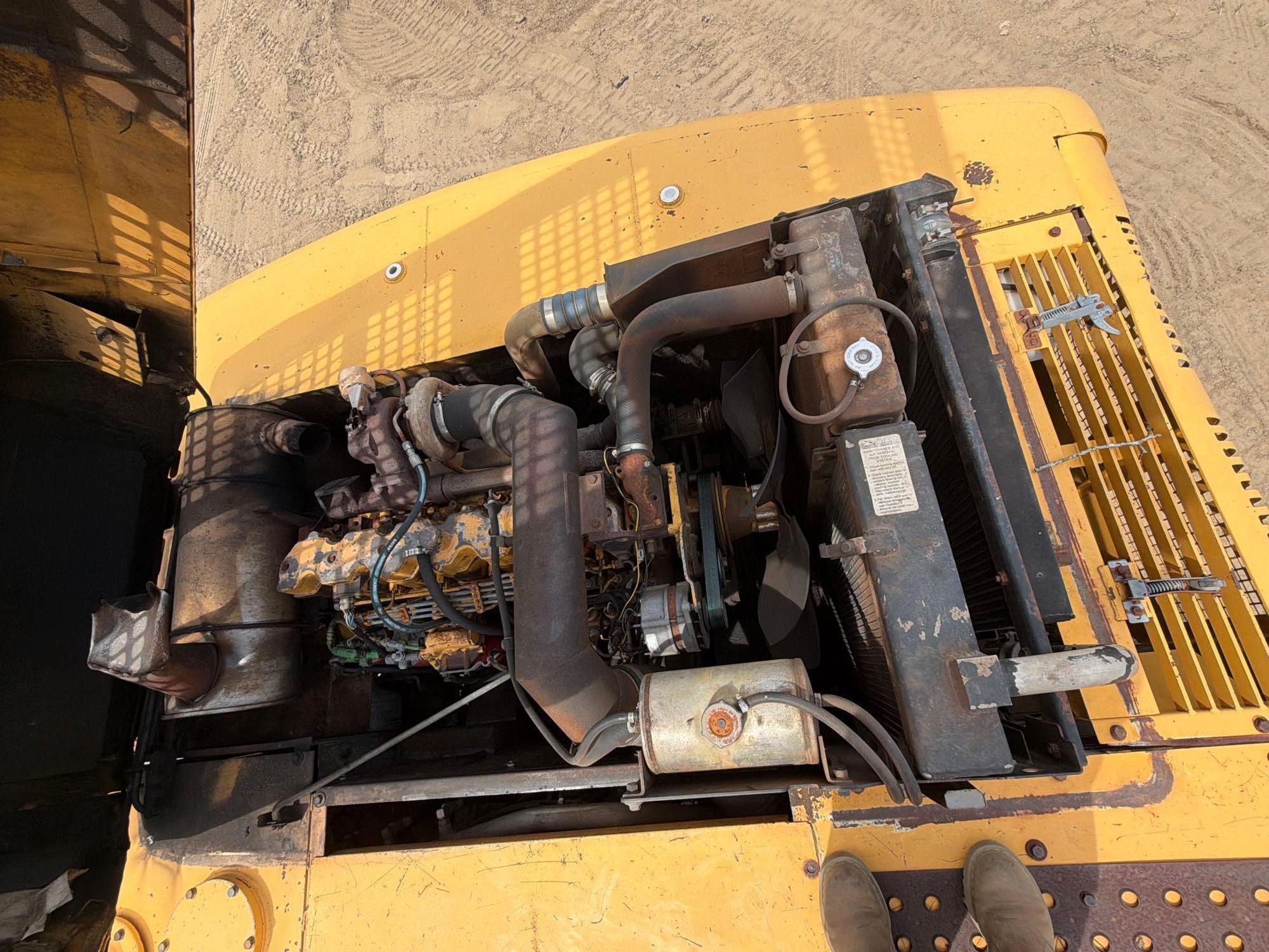 John Deere 330C LC