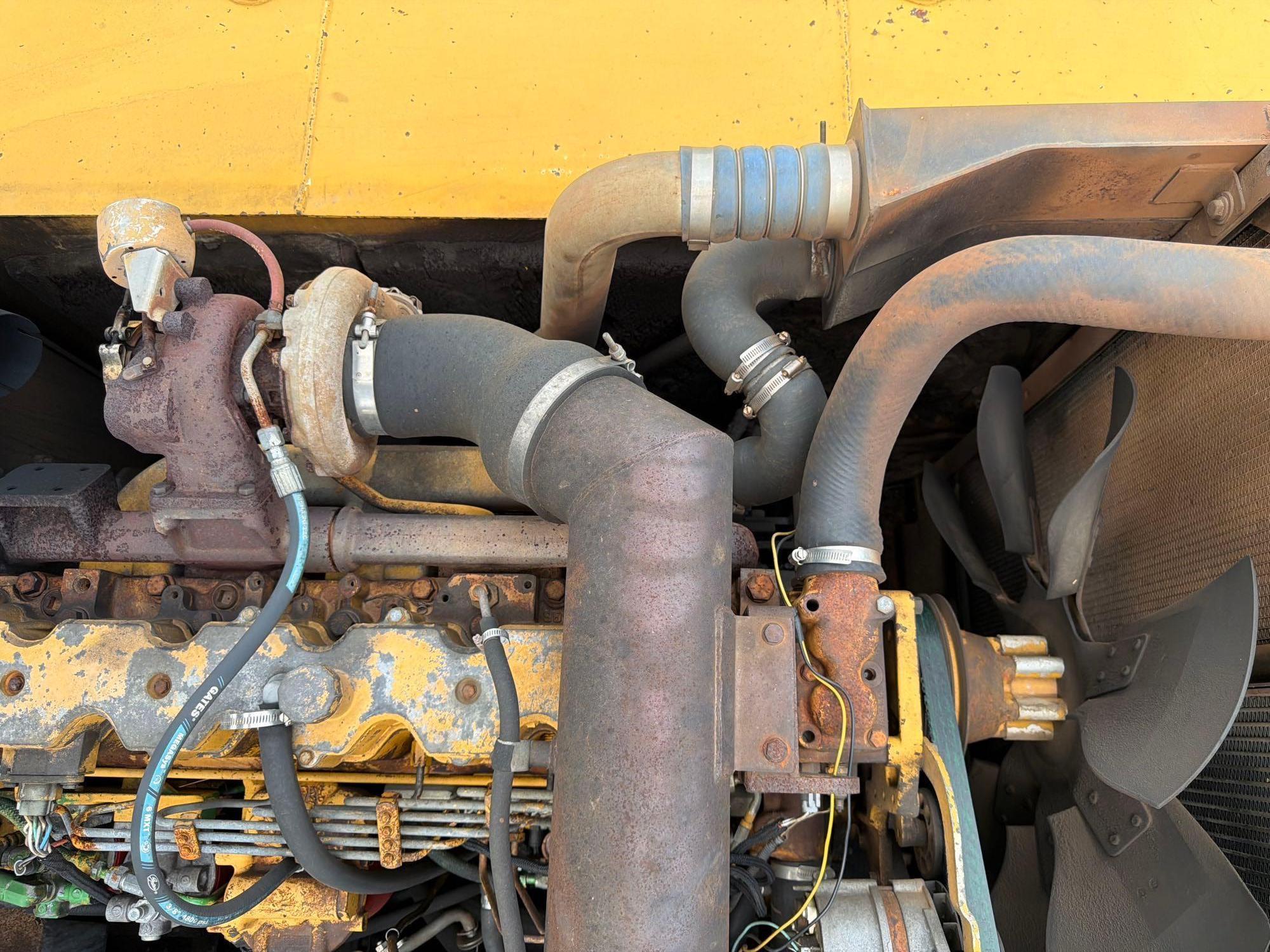 John Deere 330C LC