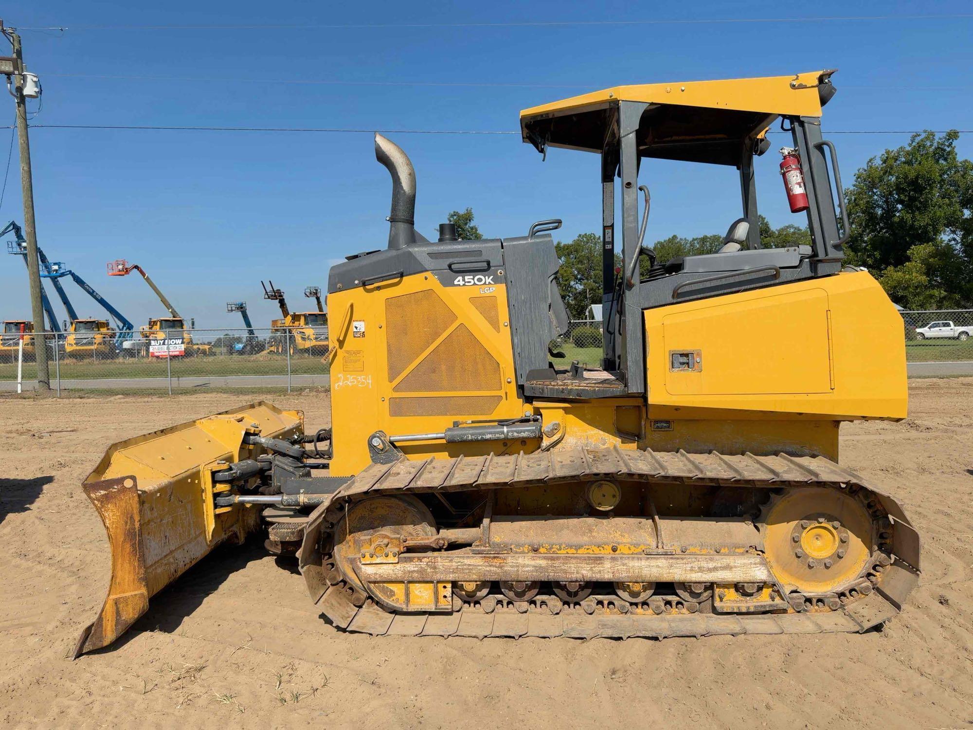 Photo of John Deere 450