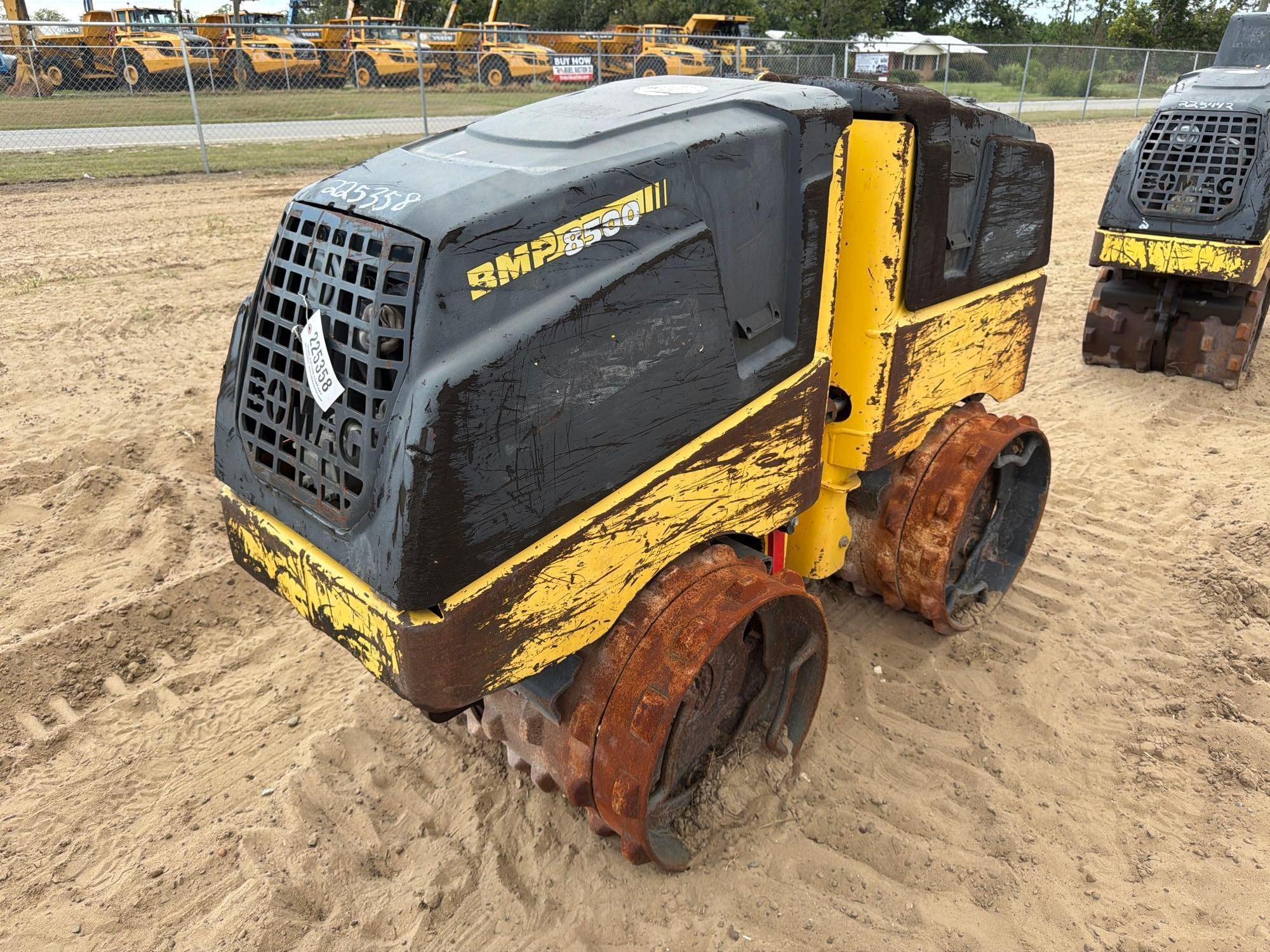 Bomag 8500
