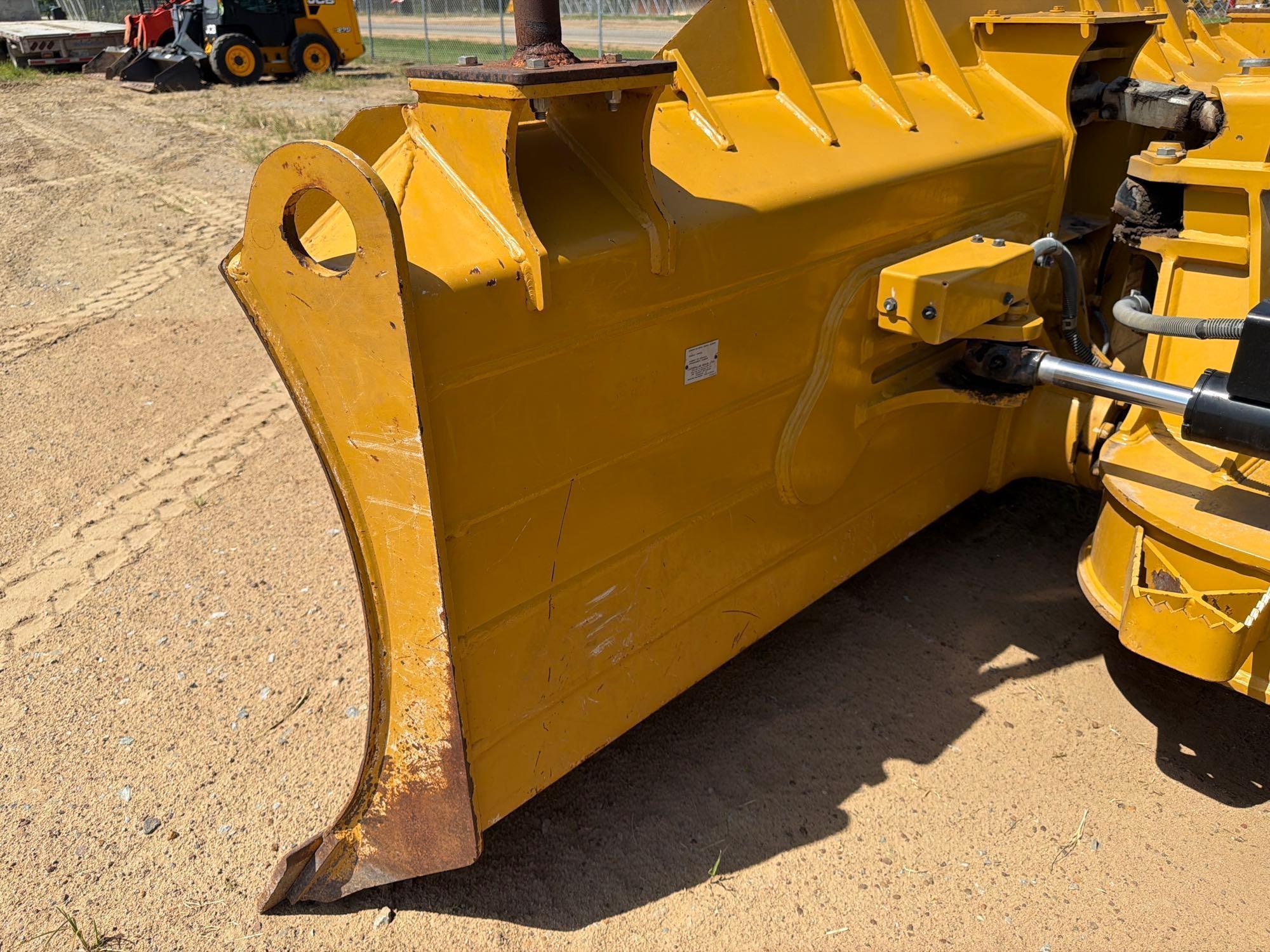 Caterpillar D4