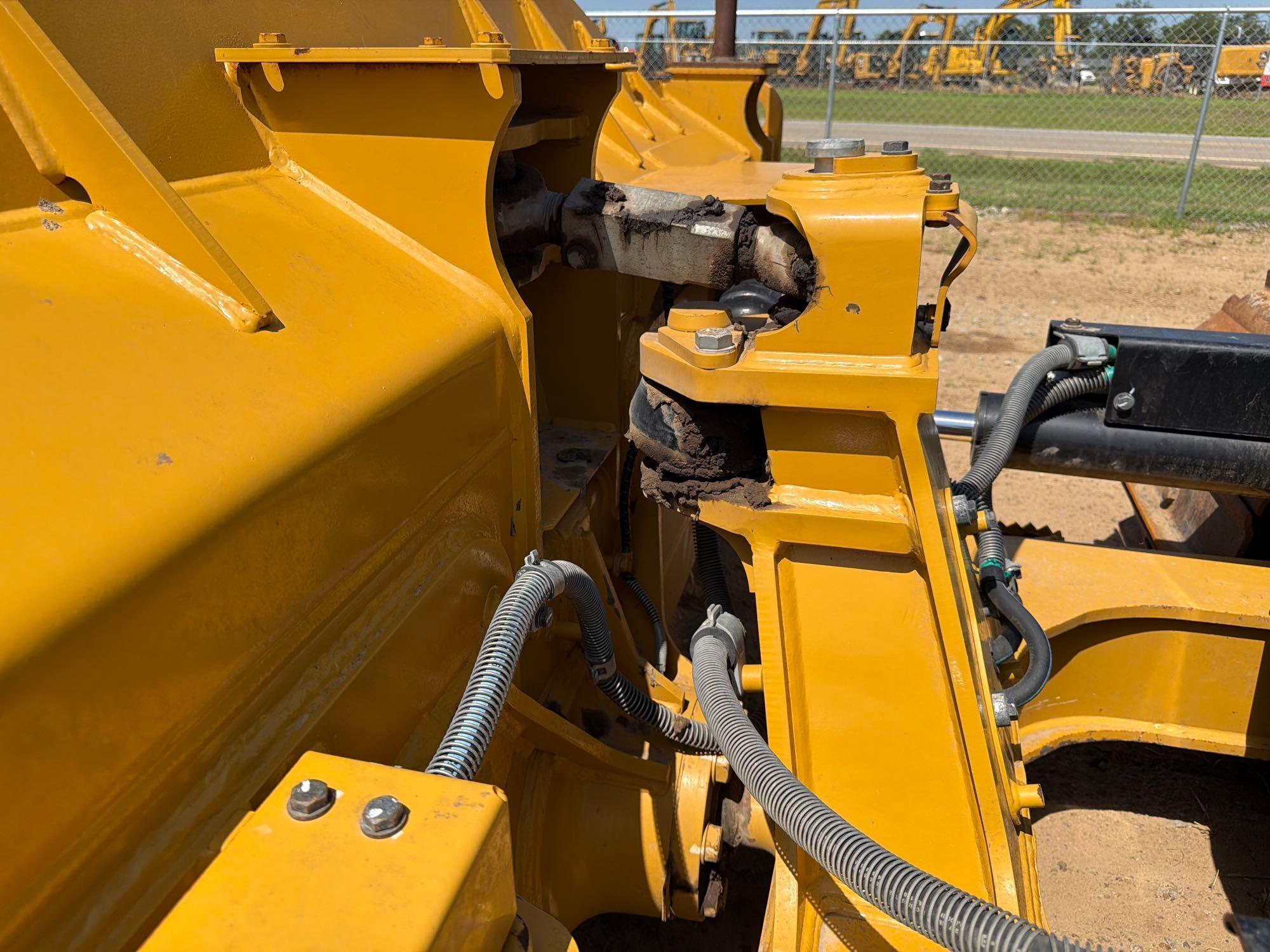 Caterpillar D4