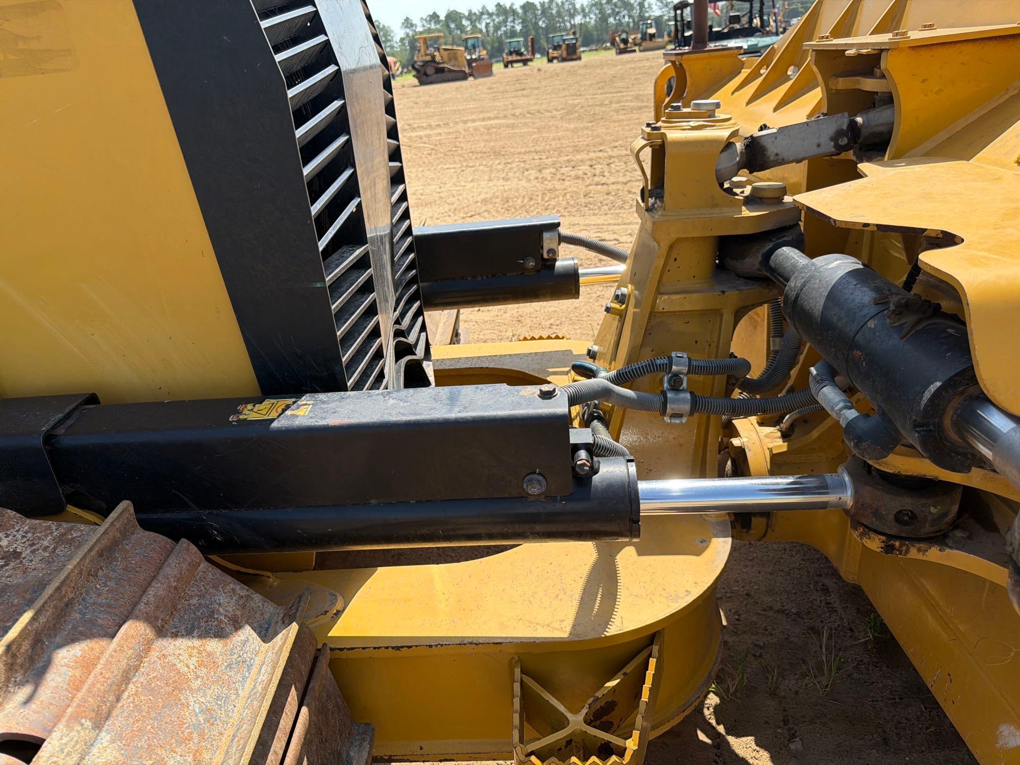 Caterpillar D4