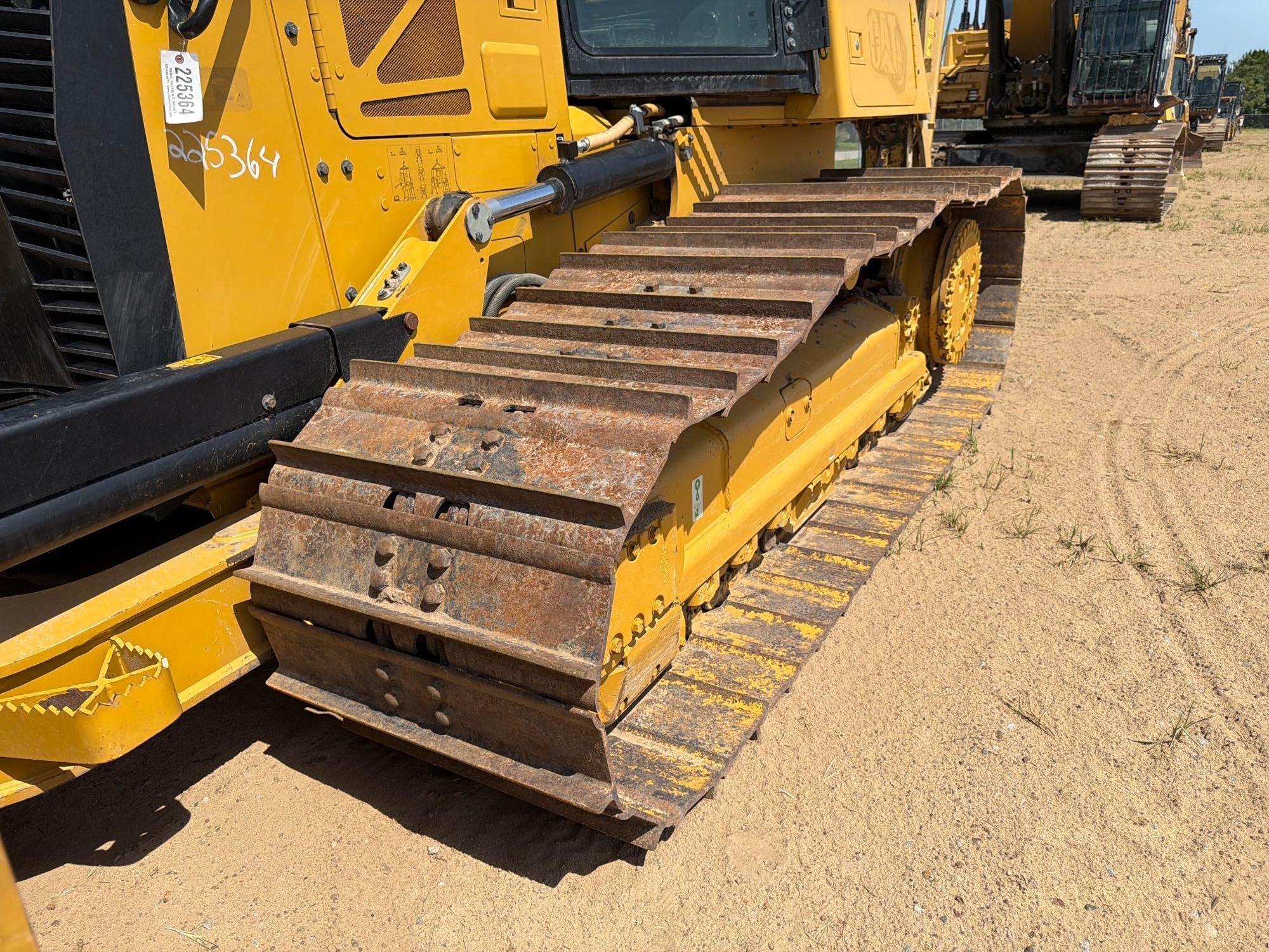 Caterpillar D4