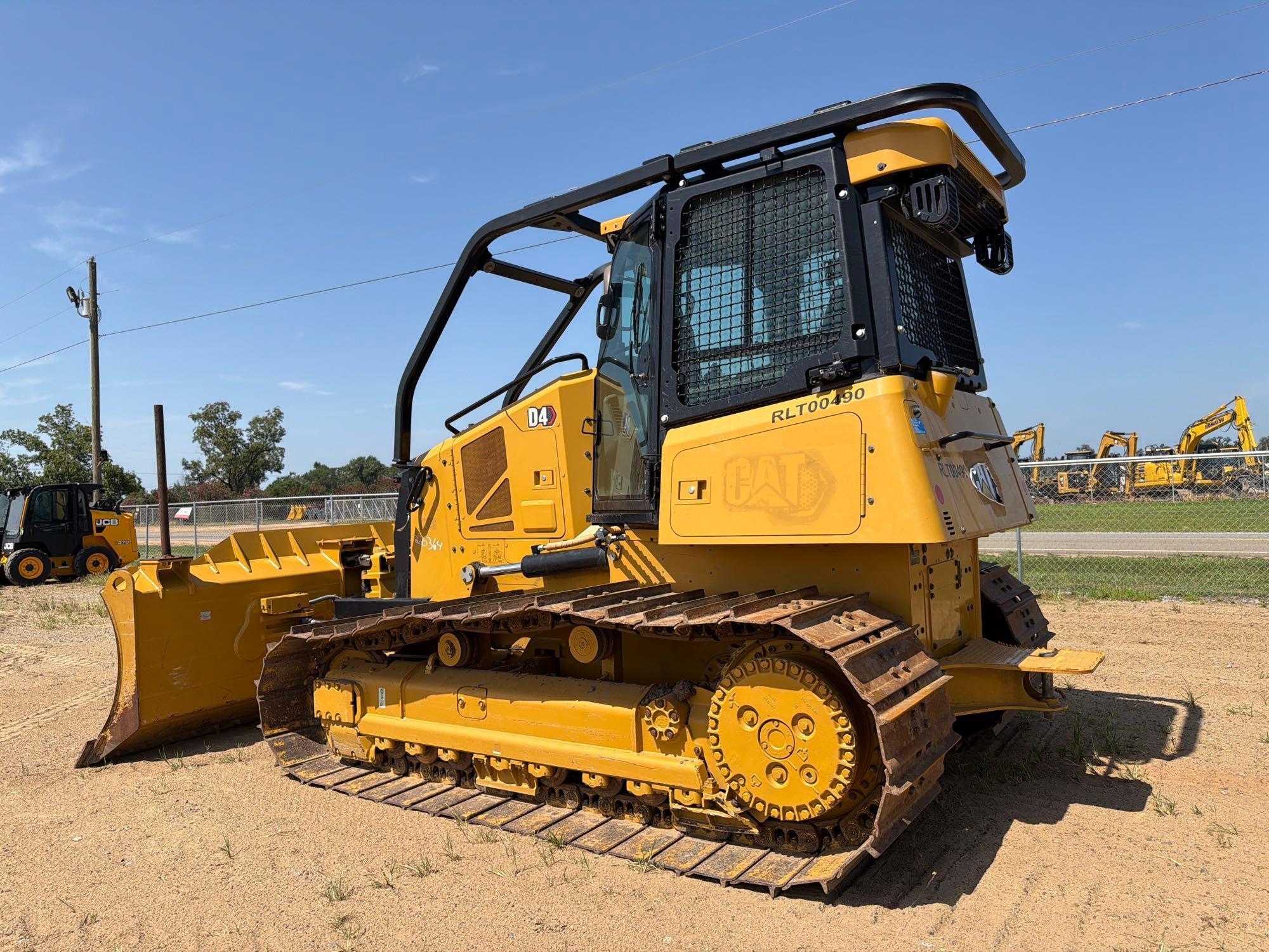 Caterpillar D4