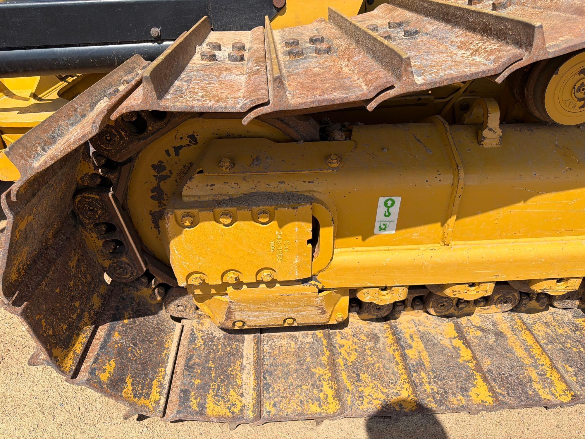Caterpillar D4