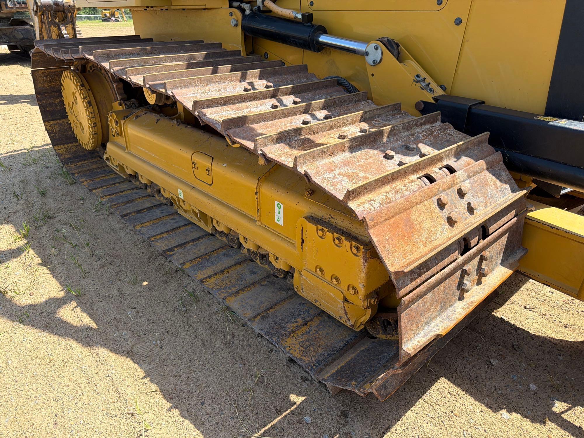 Caterpillar D4