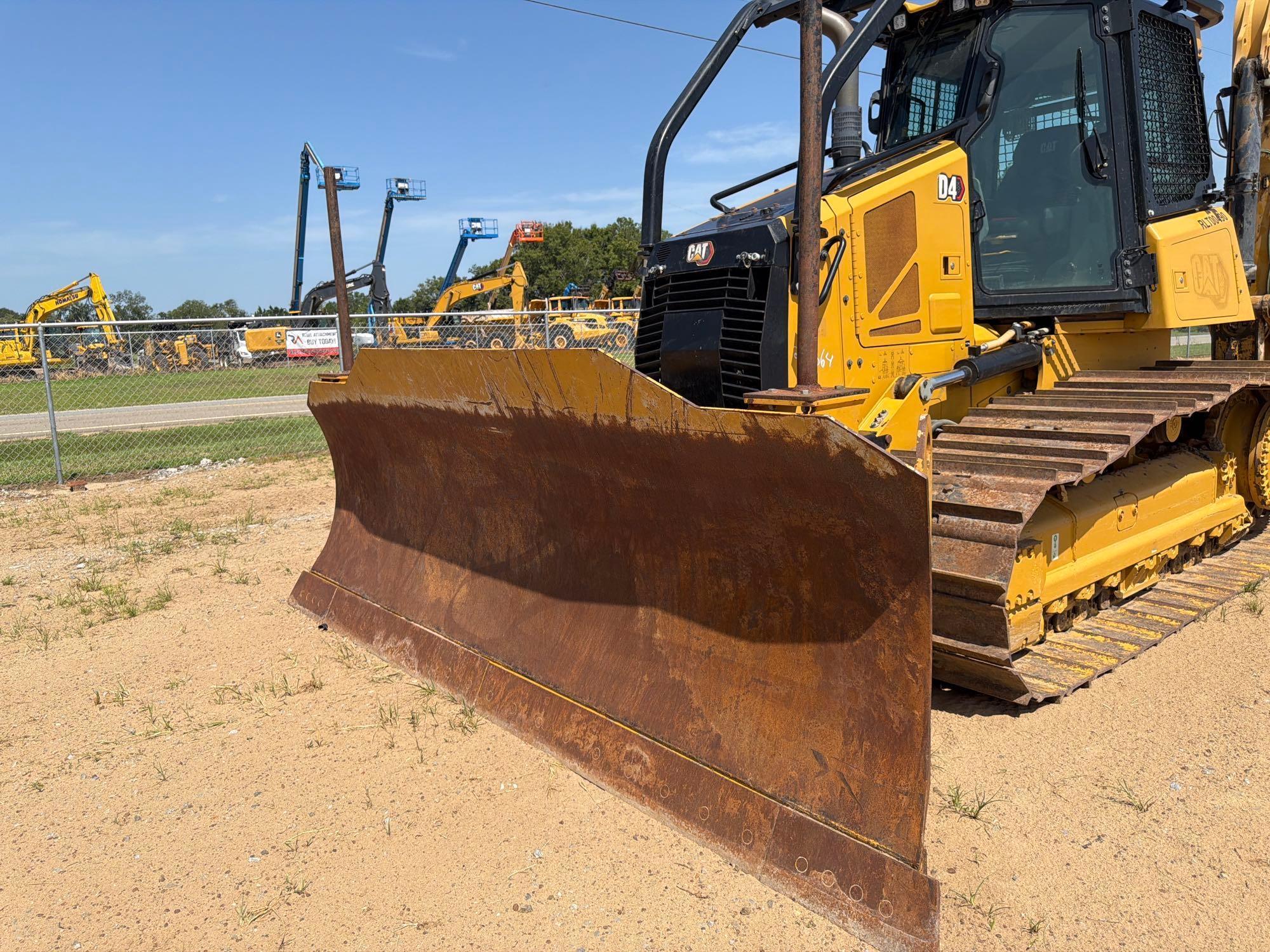 Caterpillar D4